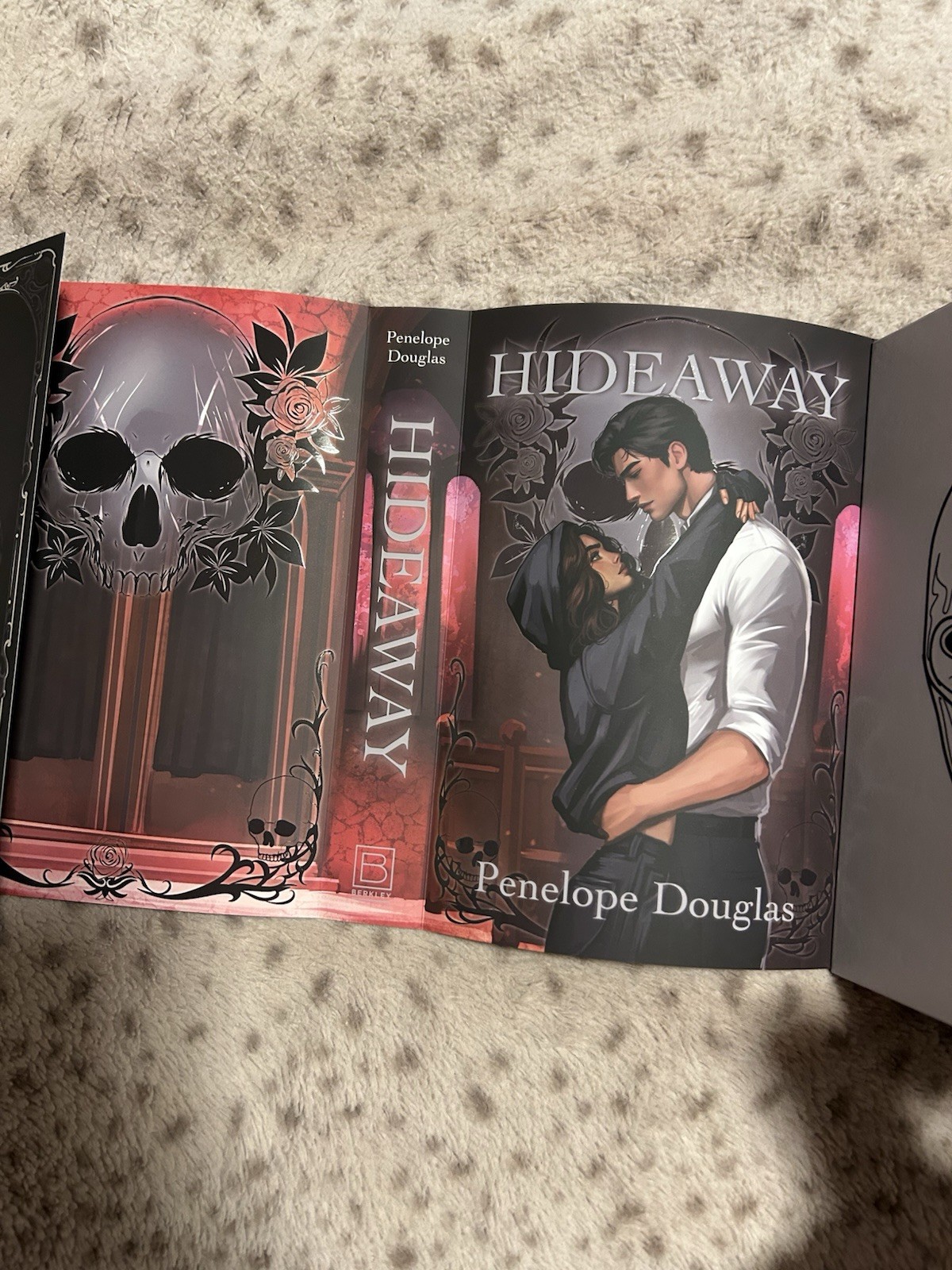 Hideaway (Devil&rsquo;s Night) By Penelope Douglas Books For Days
