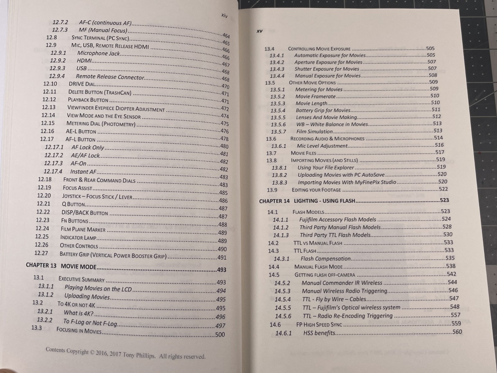 The Complete Guide to Fujifilm&rsquo;s X-T2 Tony Phillips Version 1.2 Book