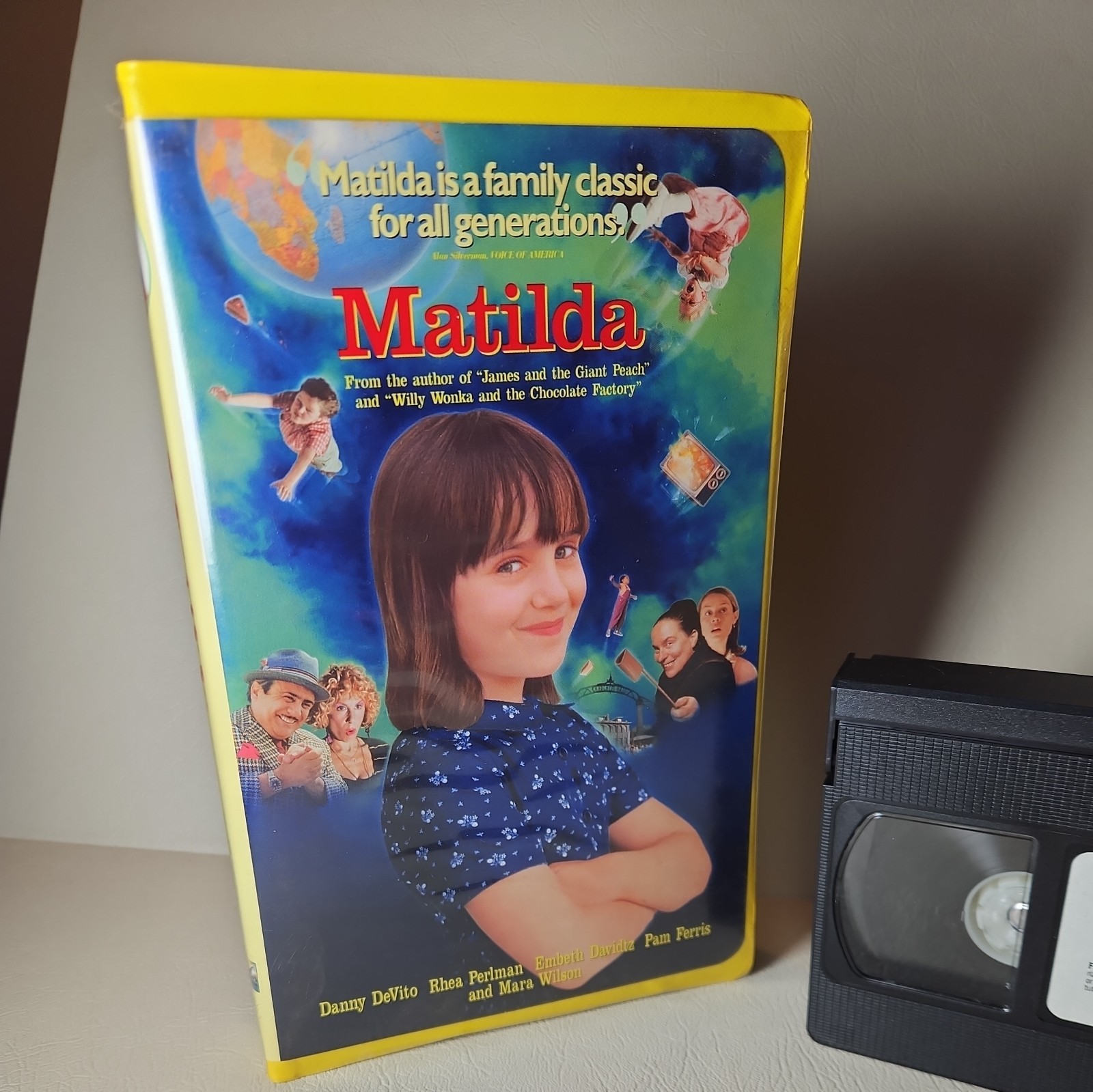 Matilda by Roald Dahl First Edition + Matilda Vintage VHS – VG – Y2K 90&rsquo;s Danny