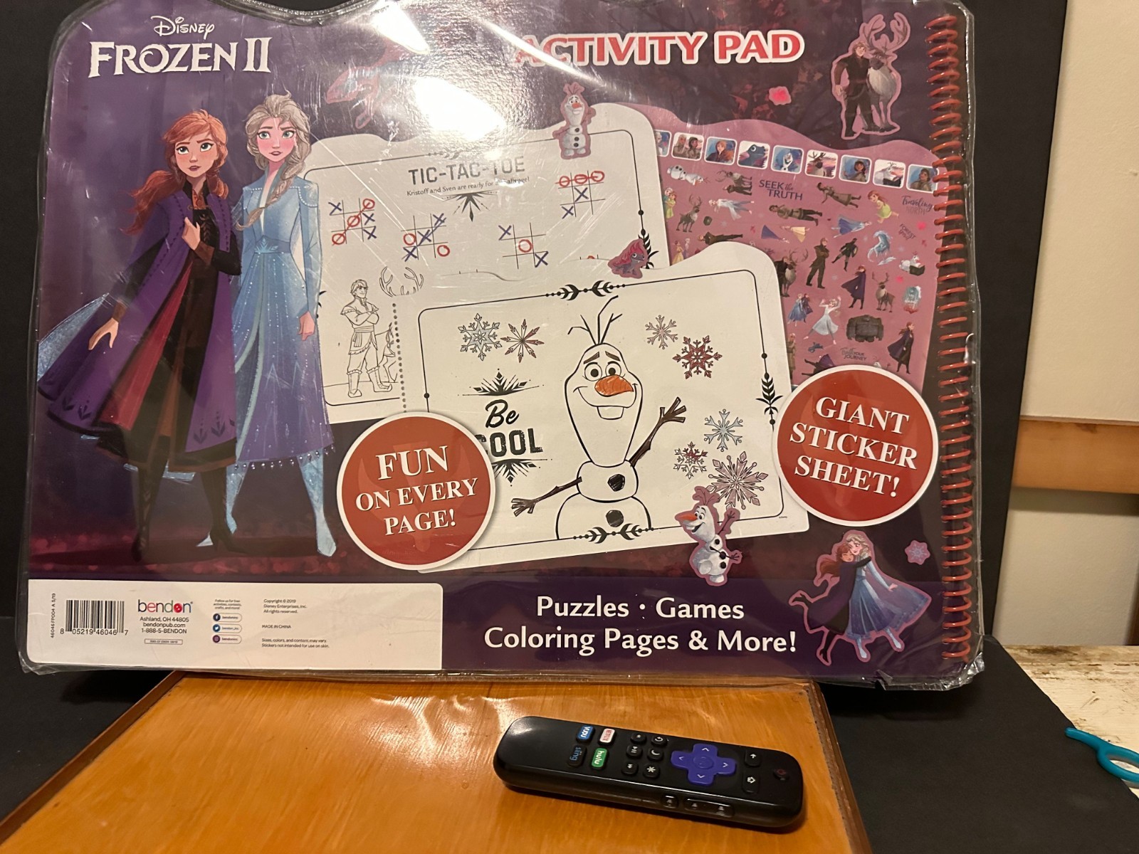 1 Disney Frozen II Large activity pad :Bendon Inc