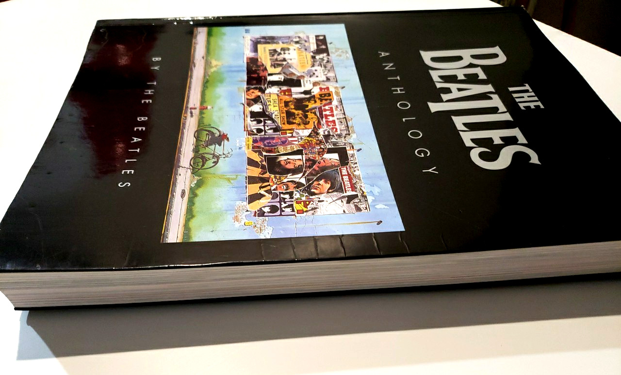 Vintage 2000 The Beatles Anthology by The Beatles Trade Paperback 13x10x1.5 EUC