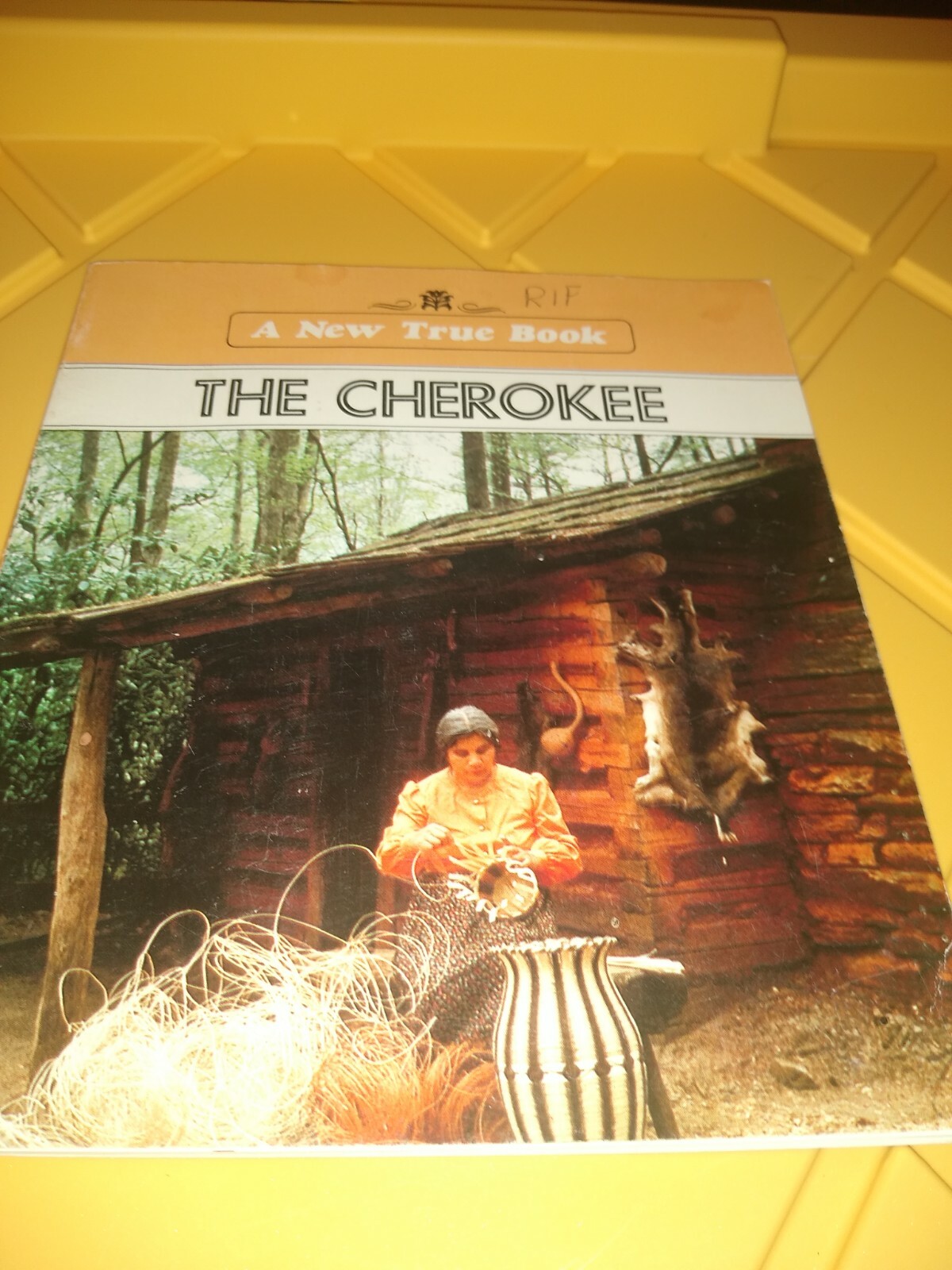 Very rare The Cherokee 1985 book children&rsquo;s book a new true book 47 pages