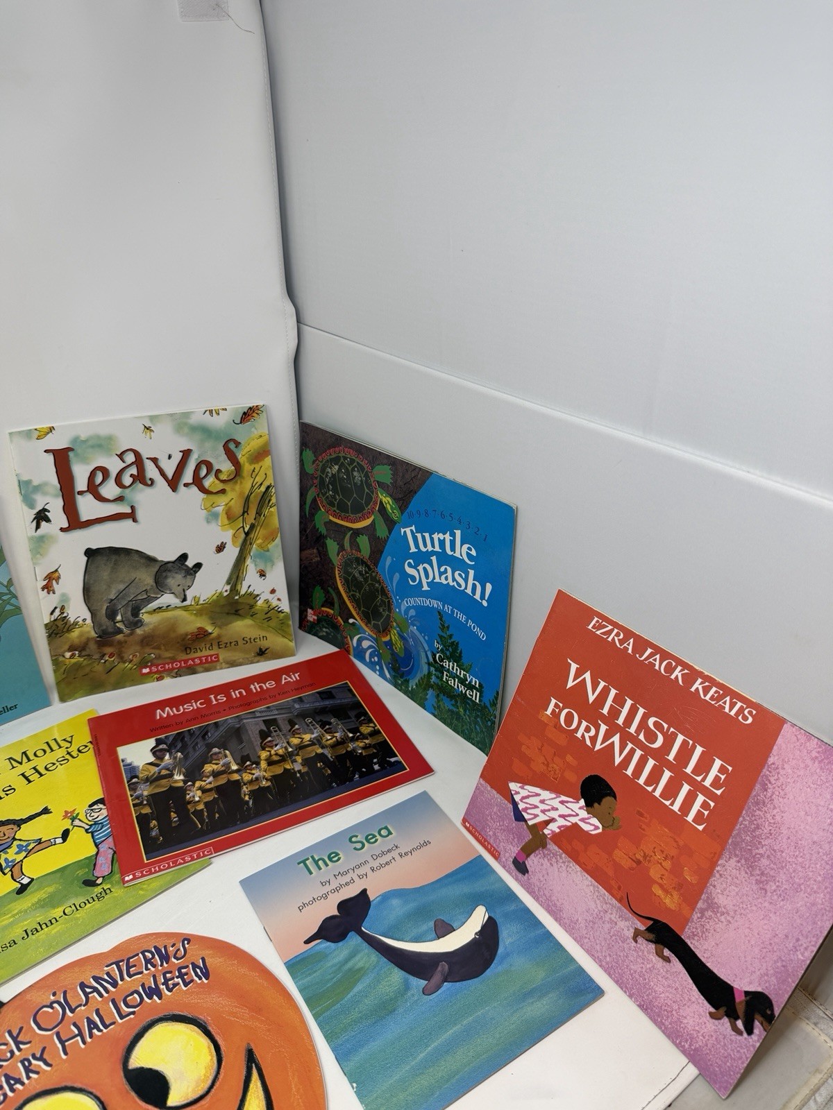 Children&rsquo;s Scholastic Picture Books Kids Paperback Storybook Storytime Lot of 12