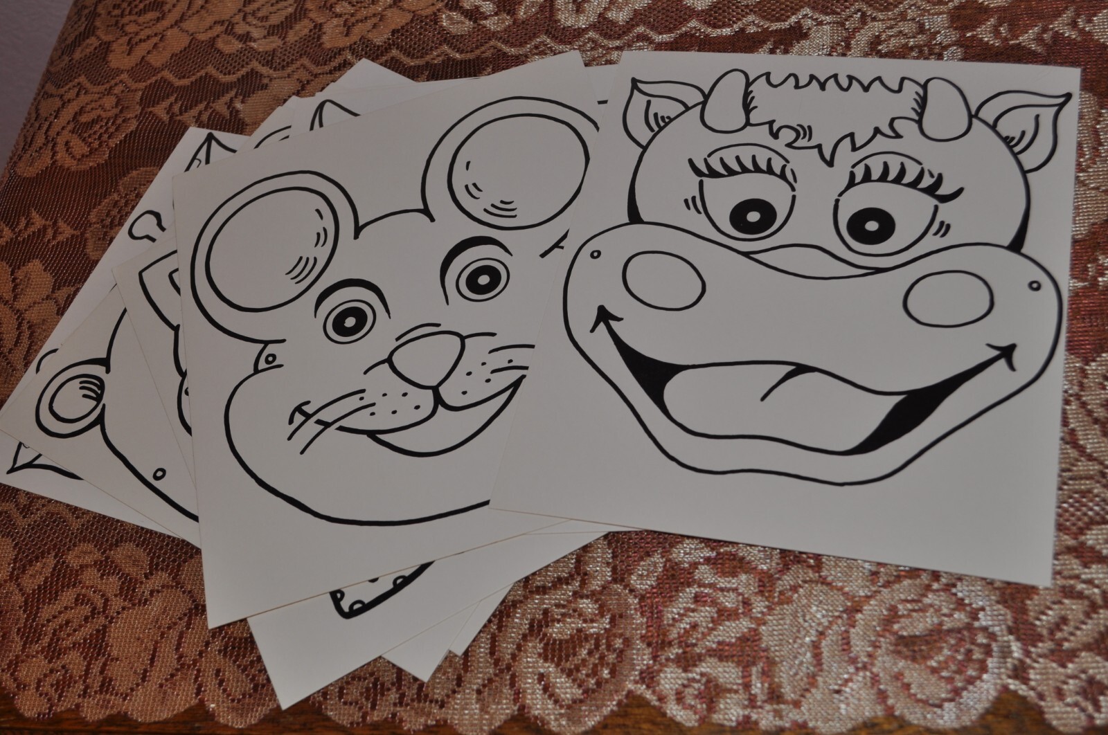 2 CUT AND MAKE ANIMAL MASKS IN FULL COLOR & COLOR &lsquo;N CUT ANMAL MASKS BOOKS