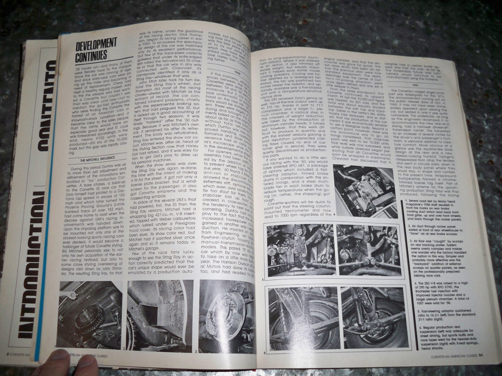 Petersen&rsquo;s Deluxe Series Corvette An American Classic Guide 176 Pages Chevrolet