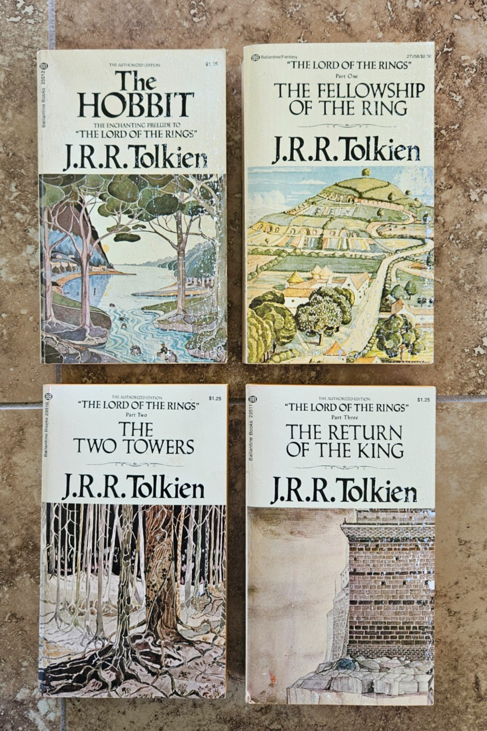 J.R.R. TOLKIEN Complete Series Set LORD OF THE RINGS Red Box Set 1973 VINTAGE