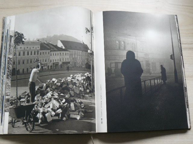 photogravure Czech photobook 1961 Vilem Kropp V proudu zivota