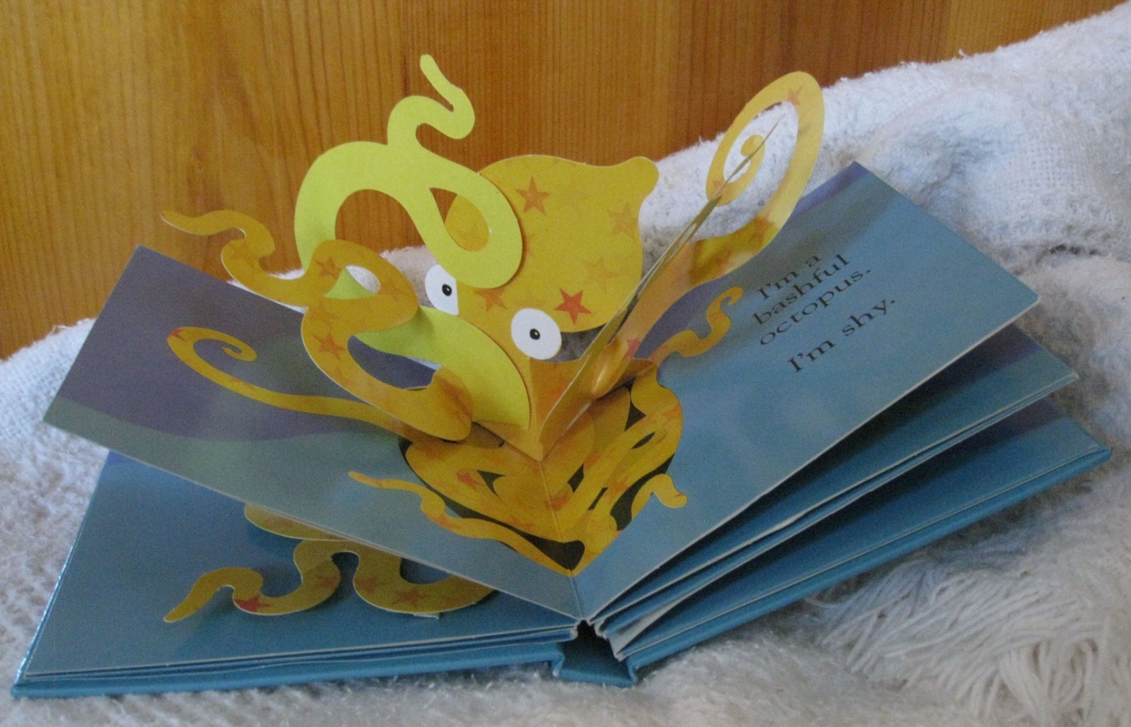 I&rsquo;M SHY ~ A Bashful Little Pop-Up Book ~ By David A. Carter ~ 1993