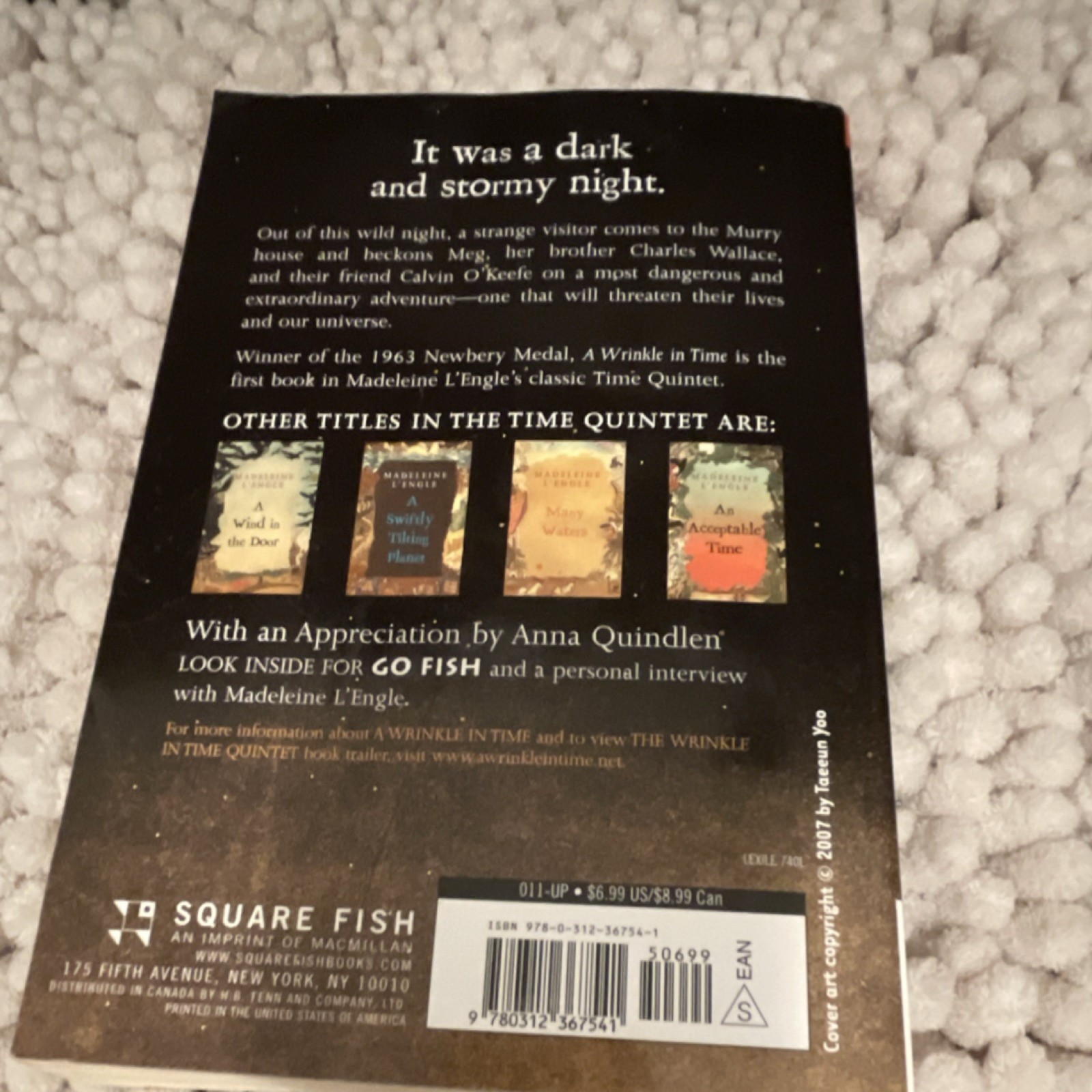 A Wrinkle in Time Madeleine L&rsquo;Engle Square Fish Paperback Fantasy Time Travel