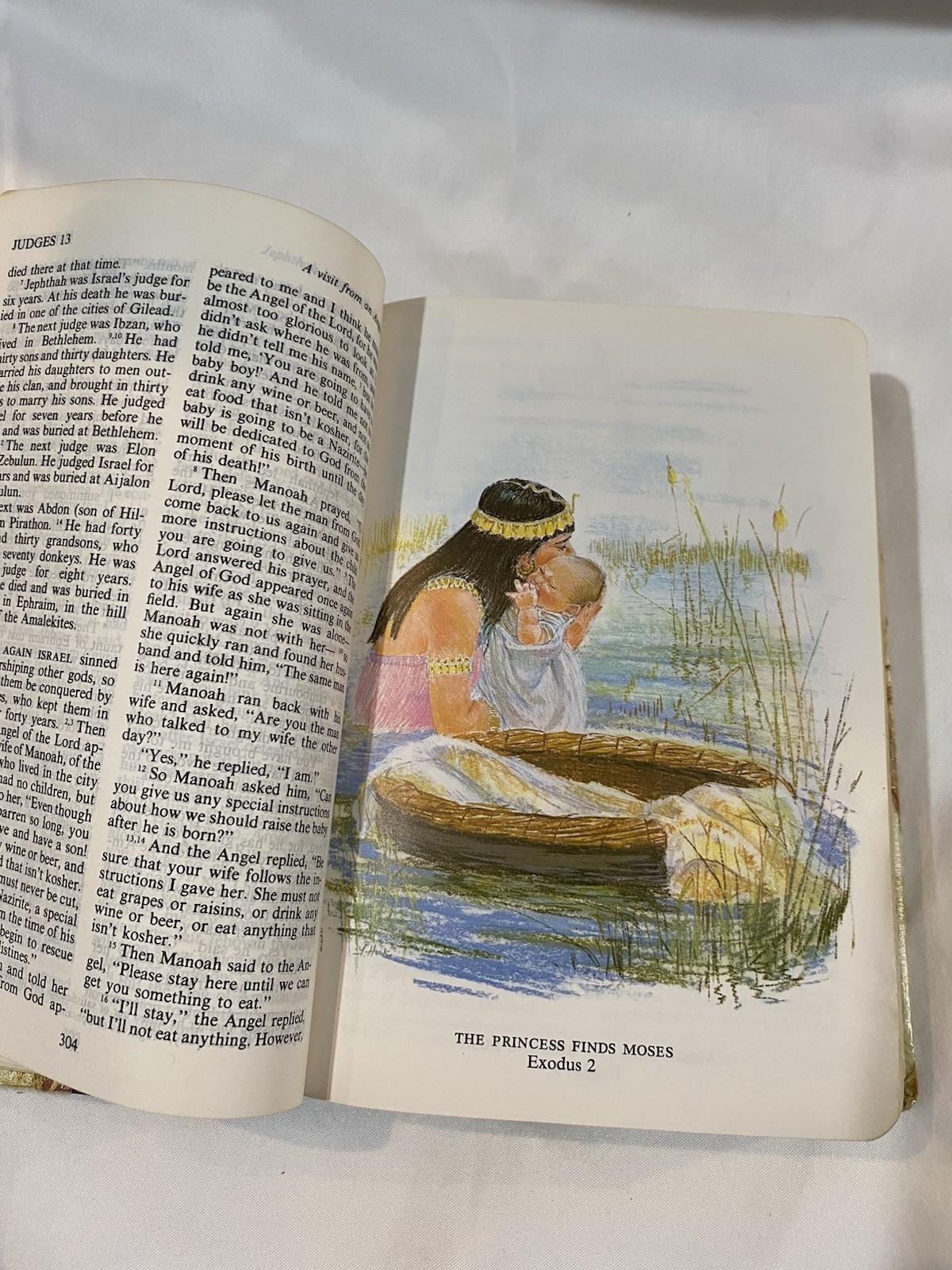 The Children&rsquo;s Living Bible Illustrated Hardcover Vintage Tyndale