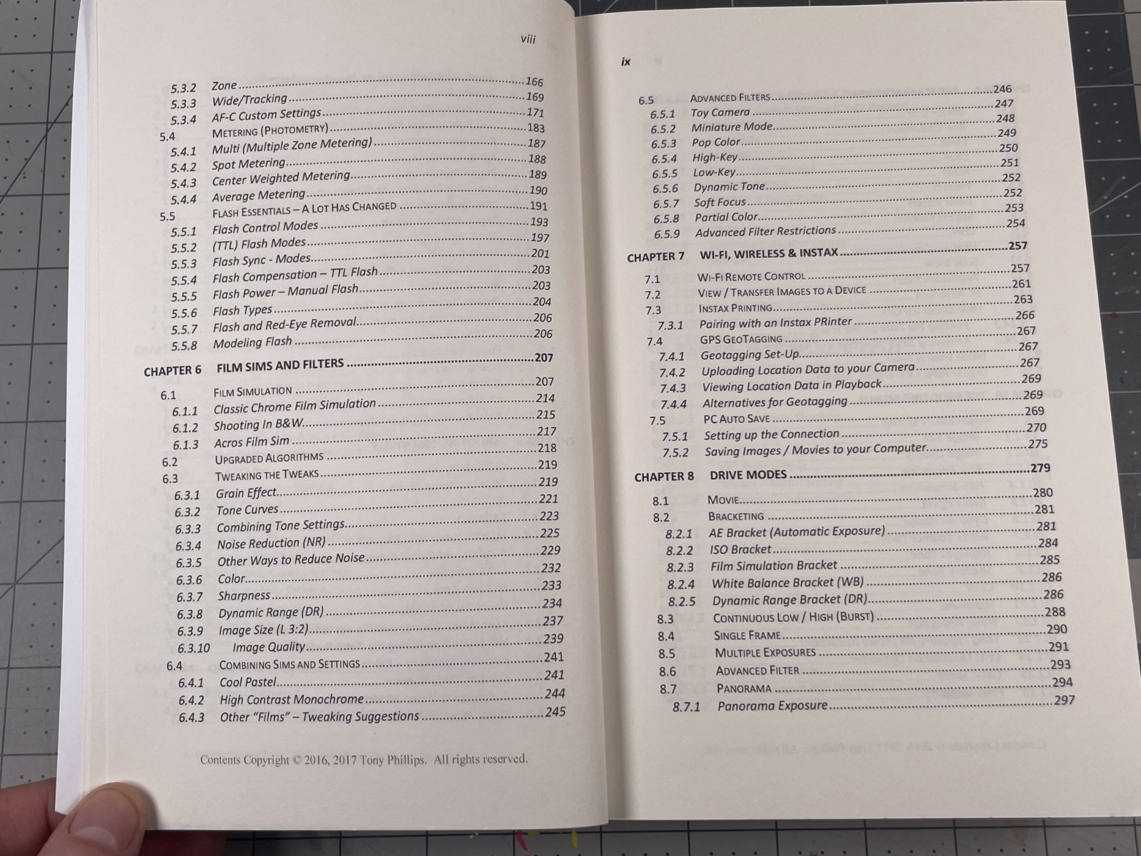 The Complete Guide to Fujifilm&rsquo;s X-T2 Tony Phillips Version 1.2 Book