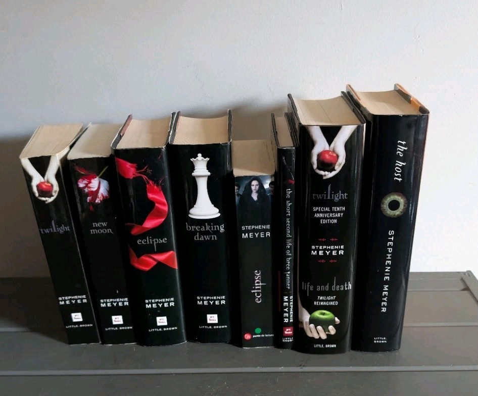 Twilight Saga By Stephanie Meyer Book Set Mixed Lot of 8 Host Life and Death