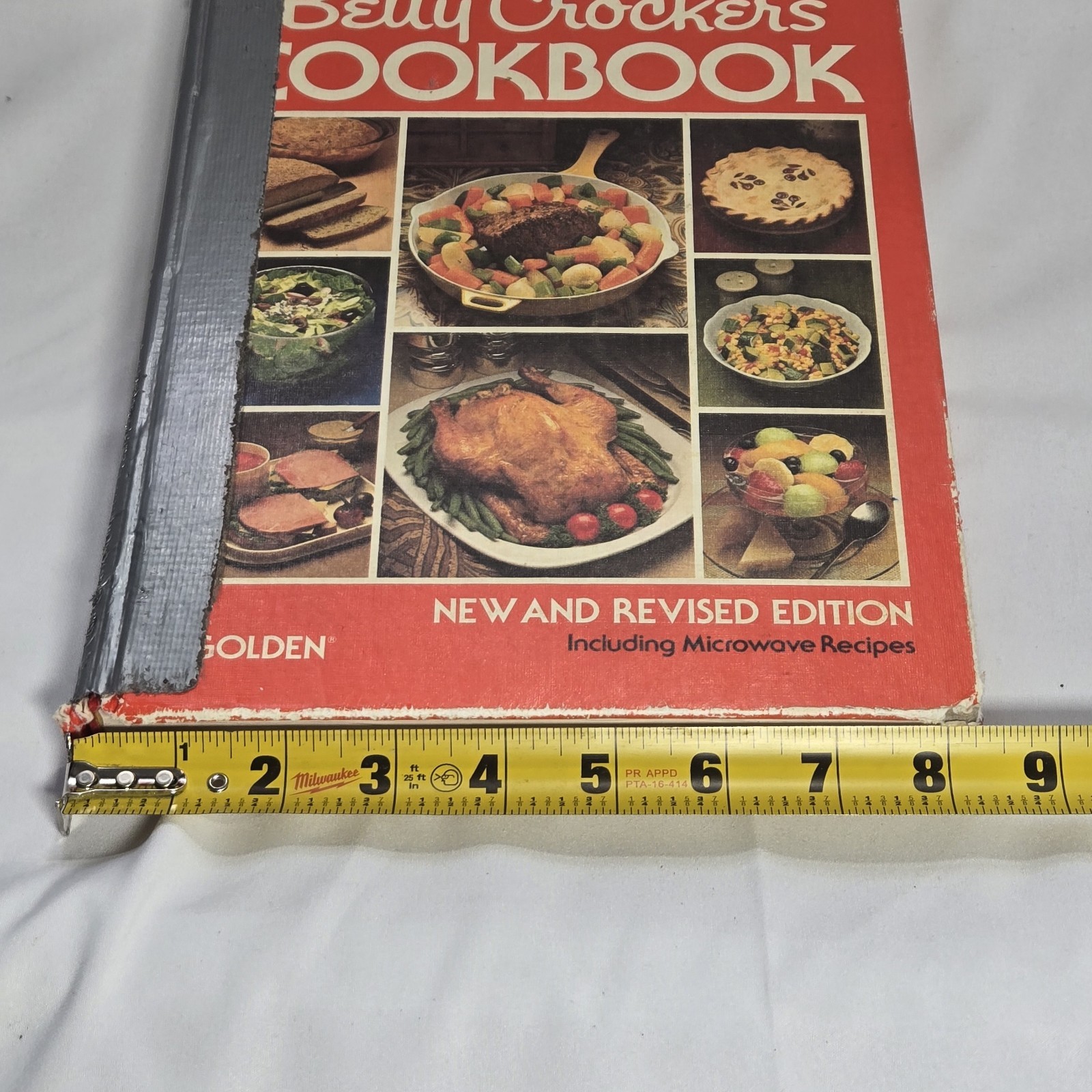 Vintage 1970&rsquo;s Betty Crocker’s Cookbook New & Revised Edition Red Hardcover*READ