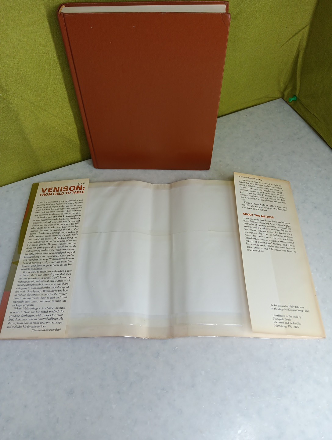 « Venison: From Field To Table » by John Weiss Hard Cover With jacket 1984 nice