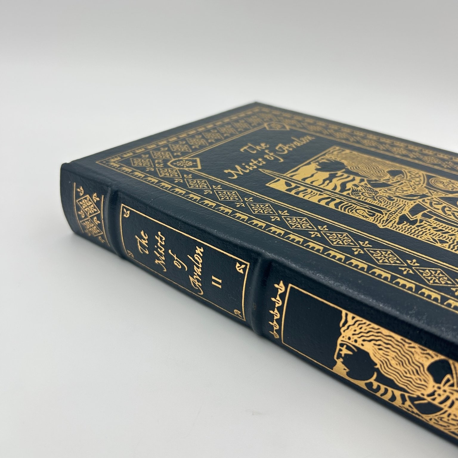 Mists of Avalon Marion Zimmer Bradley 1996 Collector&rsquo;s Edition Leather Bound