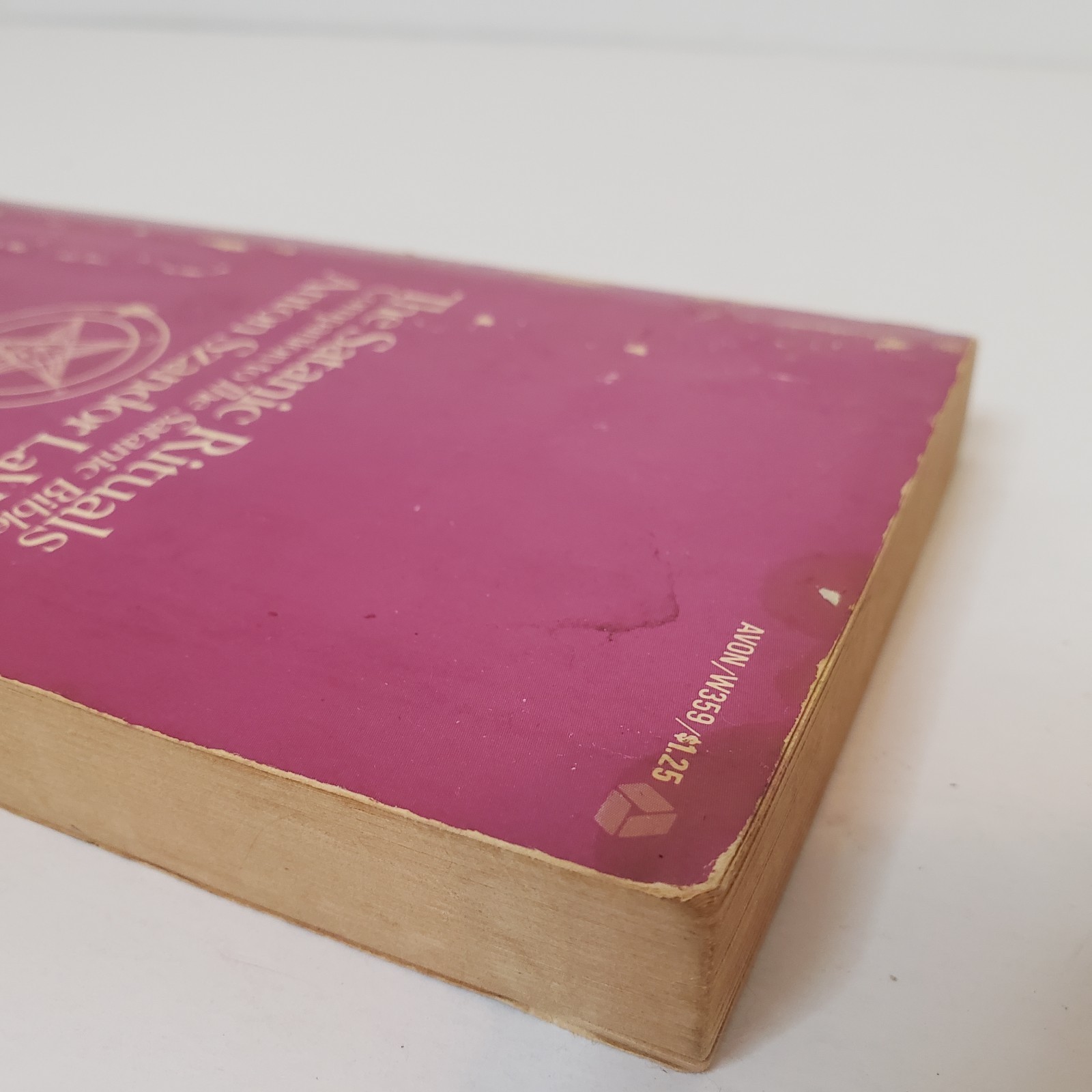 The Satanic Rituals Paperback Book Anton Szandor LaVey 1972 1st Avon Printing