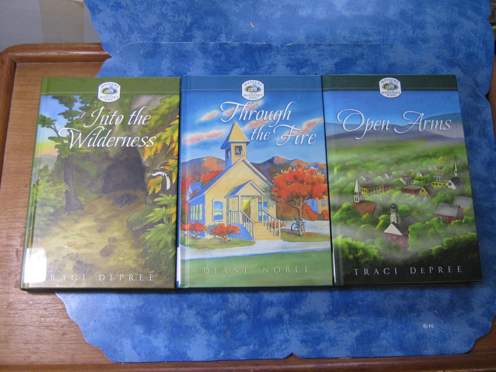 LOT OF 13 MYSTERY AND THE MINISTER&rsquo;S WIFE HC 2009 Guideposts VGC