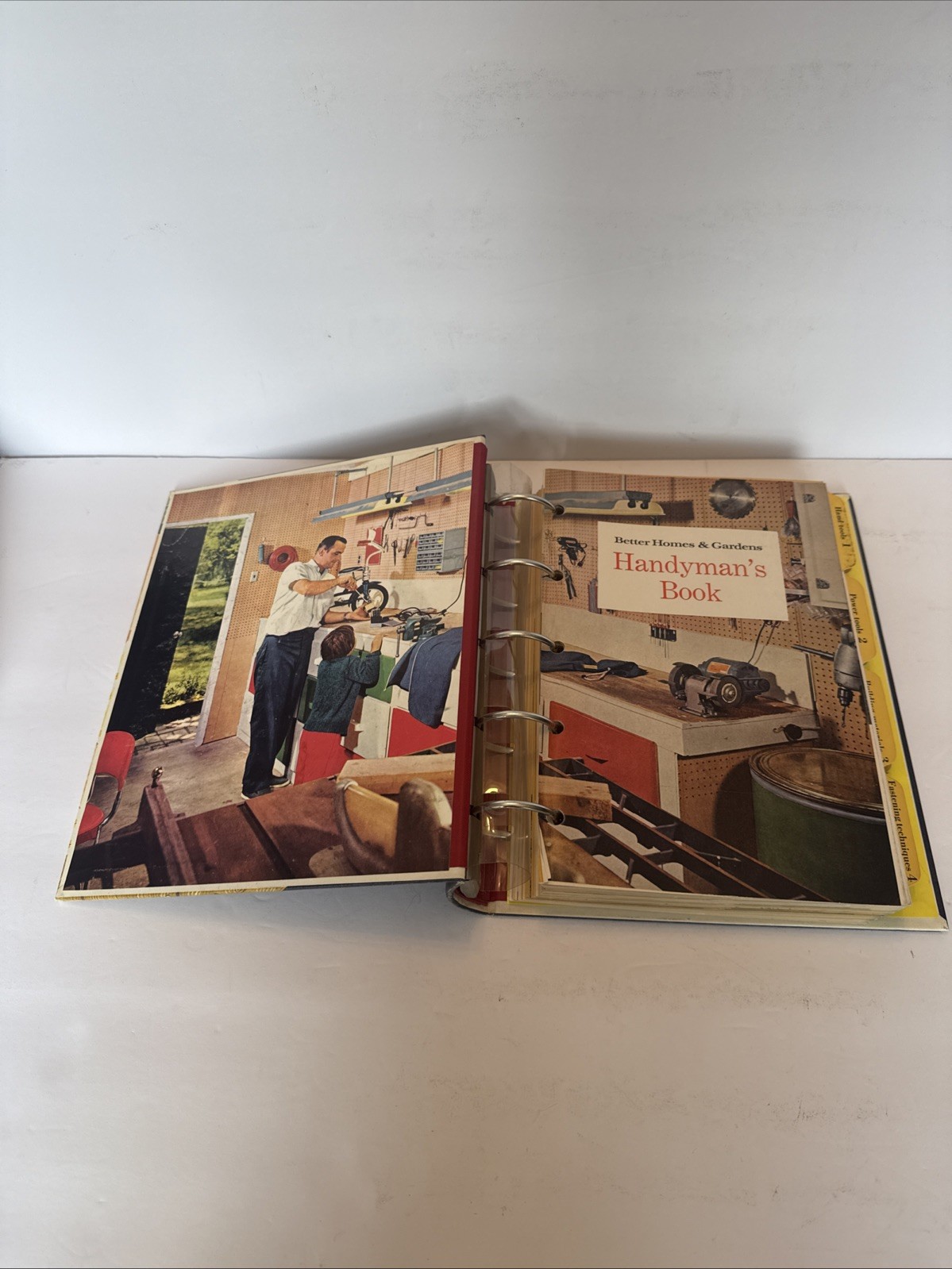 Vintage Better Homes & Gardens Handyman&rsquo;s book 5 ring binder with 400 pages 1966