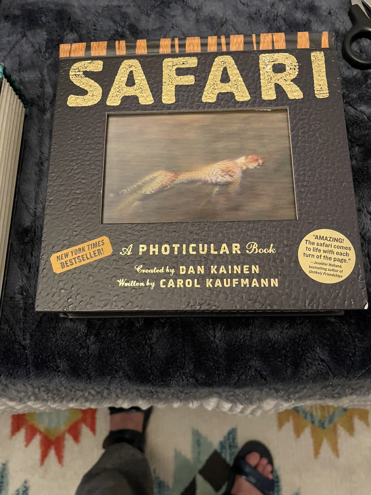 A Photicular Book, by Kainen Dan; Kaufmann Carol – Safari, Dinosaur, Jungle