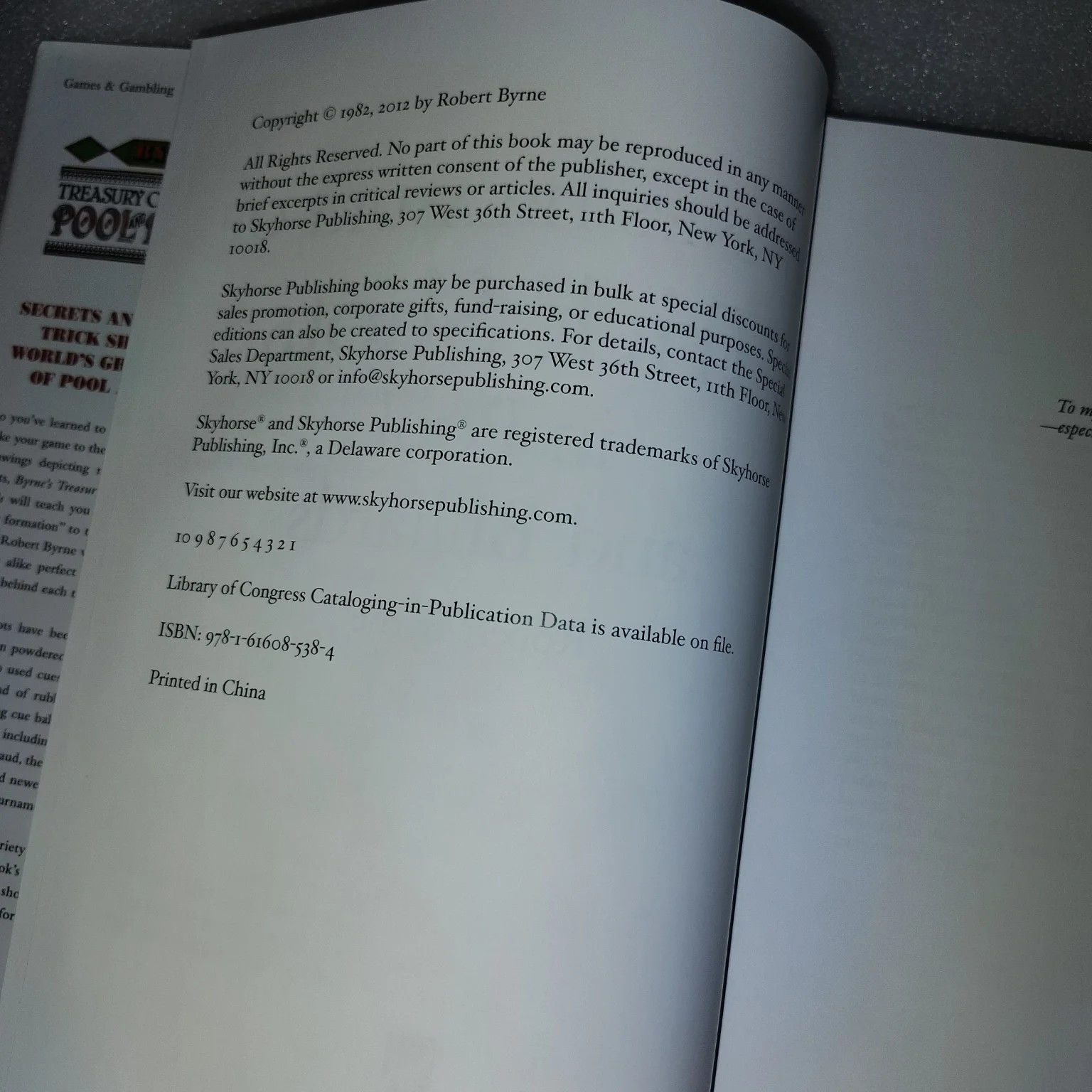 Byrne&rsquo;s Treasury of Trick Shots Pool & Billiards Robert Byrne 2012 Skyhorse HC
