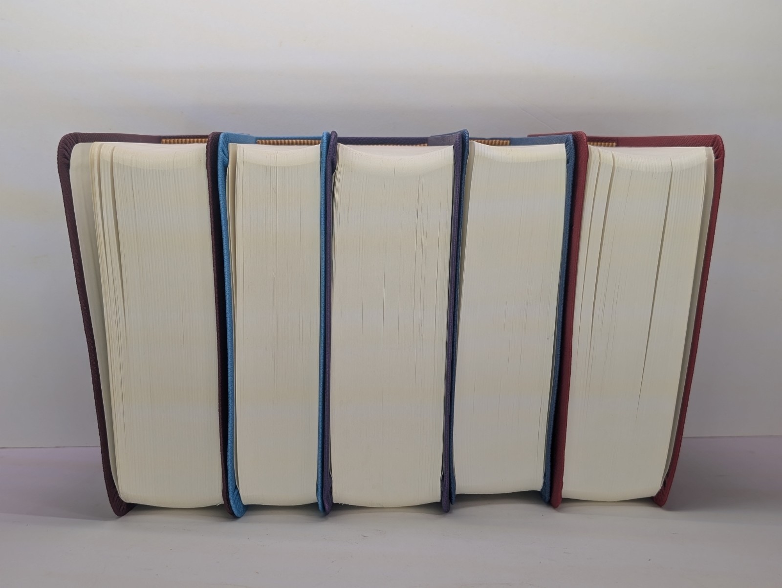 A Song of Ice and Fire Leather Bound 5-Book Box Set George R.R. Martin