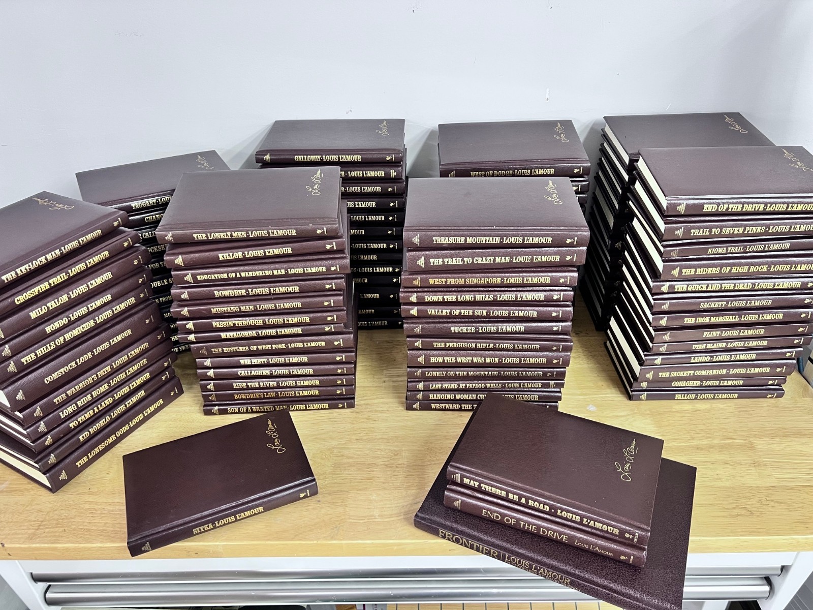 Louis L&rsquo;Amour Leatherette Hardcover Books (Sold Individually) Read description!!
