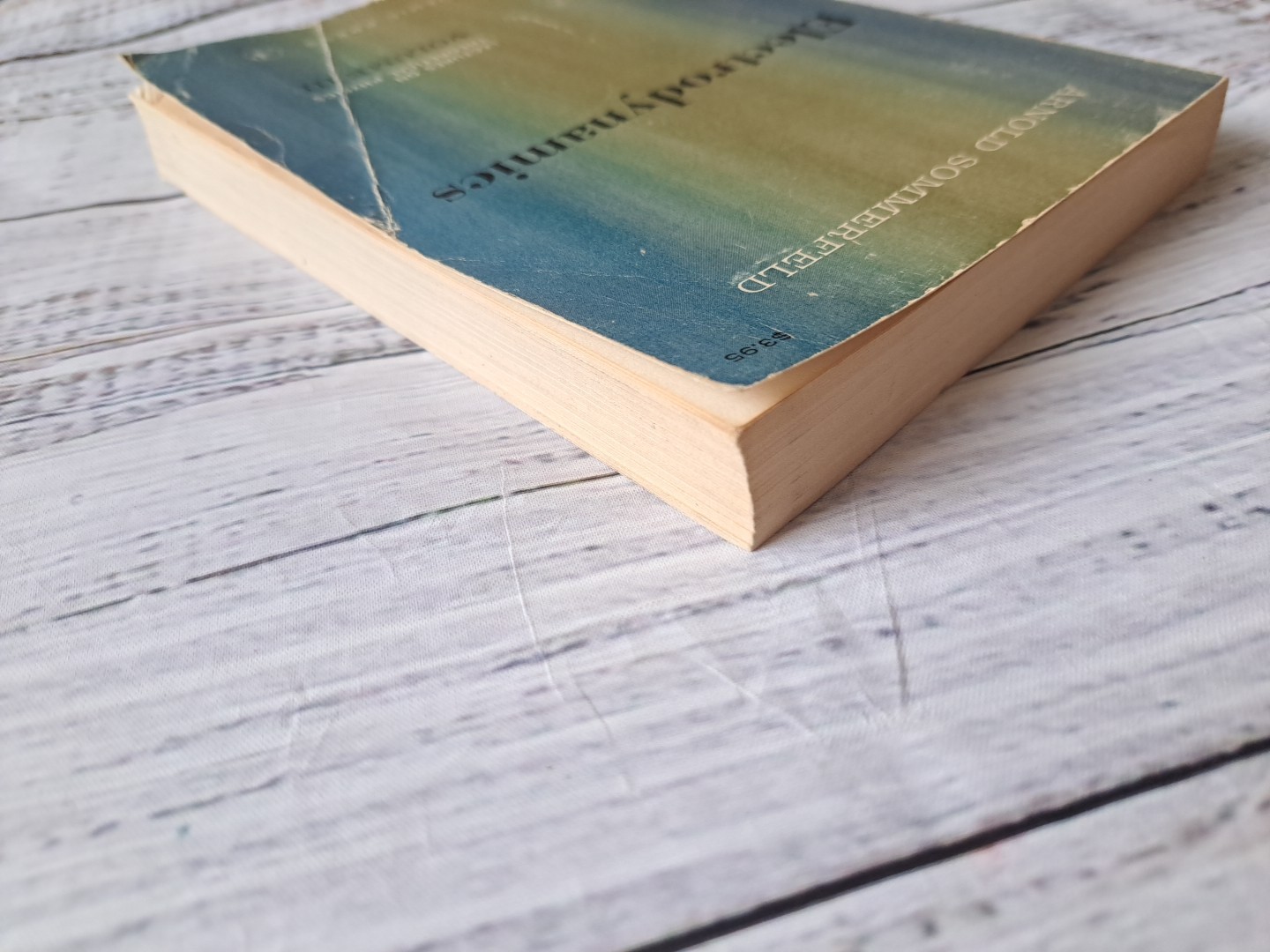 ELECTRODYNAMICS: LECTURES ON THEORETICAL PHYSICS: 3 By Arnold Sommerfeld