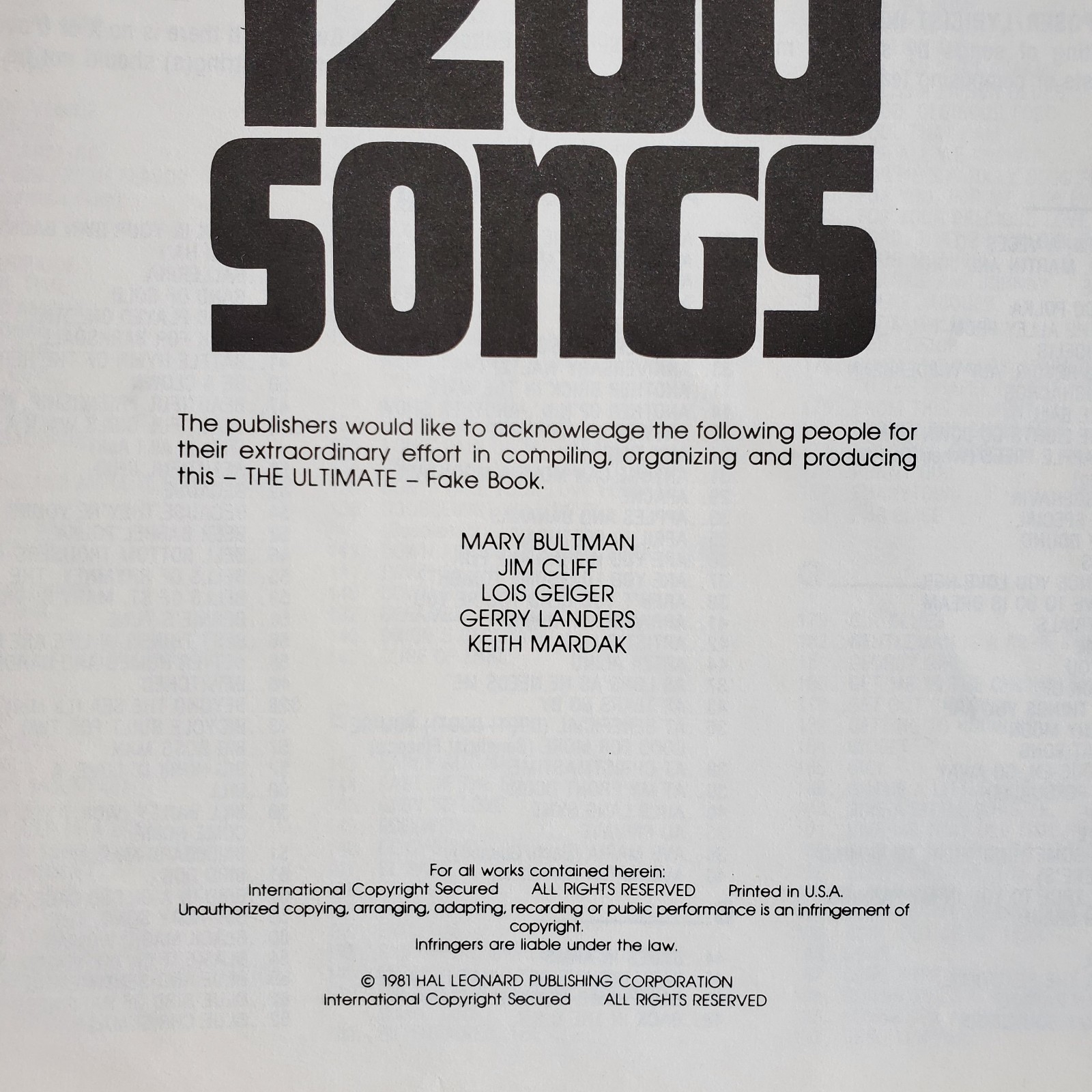 The Ultimate Fake Book: It Contains Over 1200 Songs for All C Instruments 1981