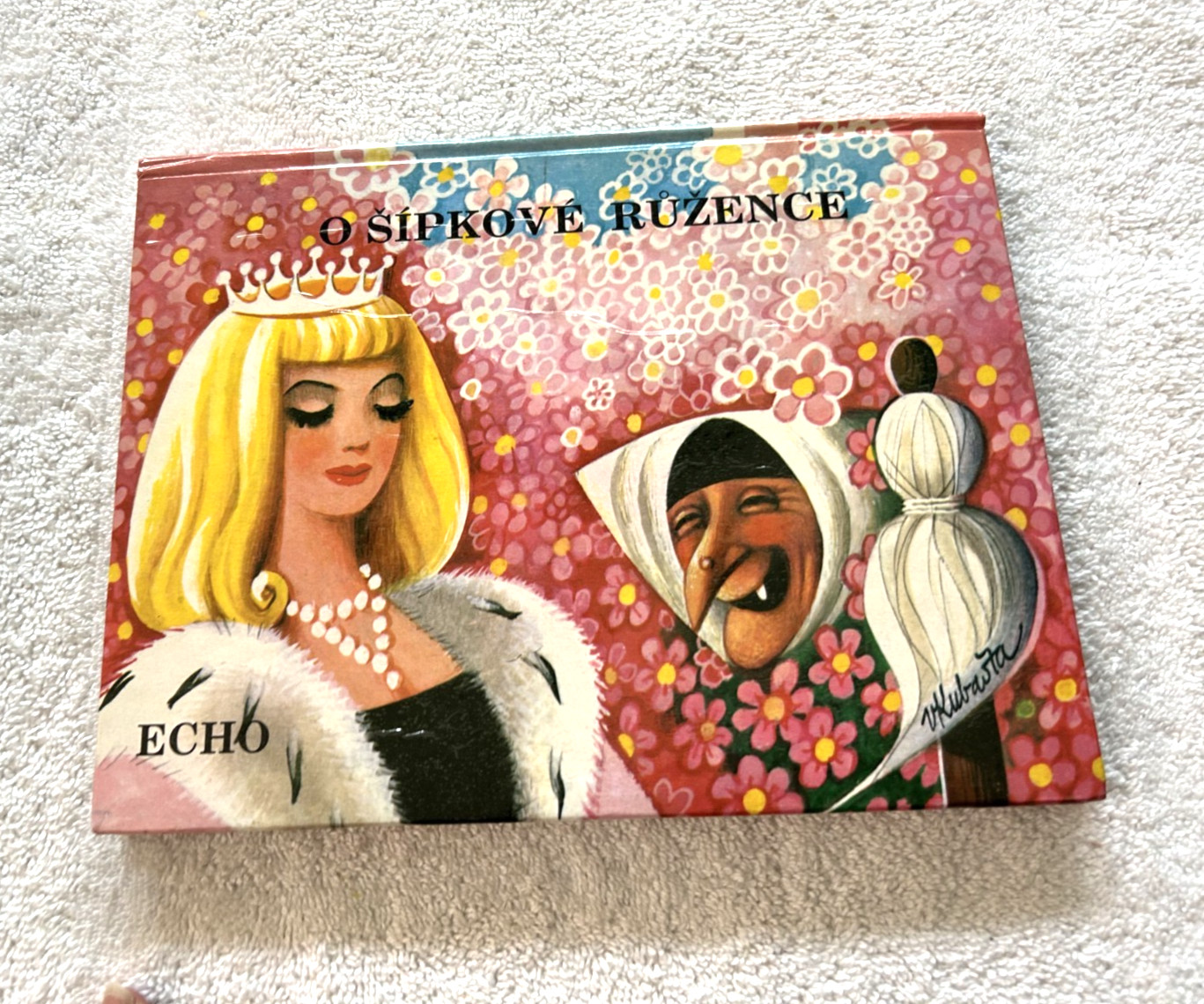 Czech Edition 1990 Prague SLEEPING BEAUTY V Kubasta pop up O SIPKOVE RUZENCE VG