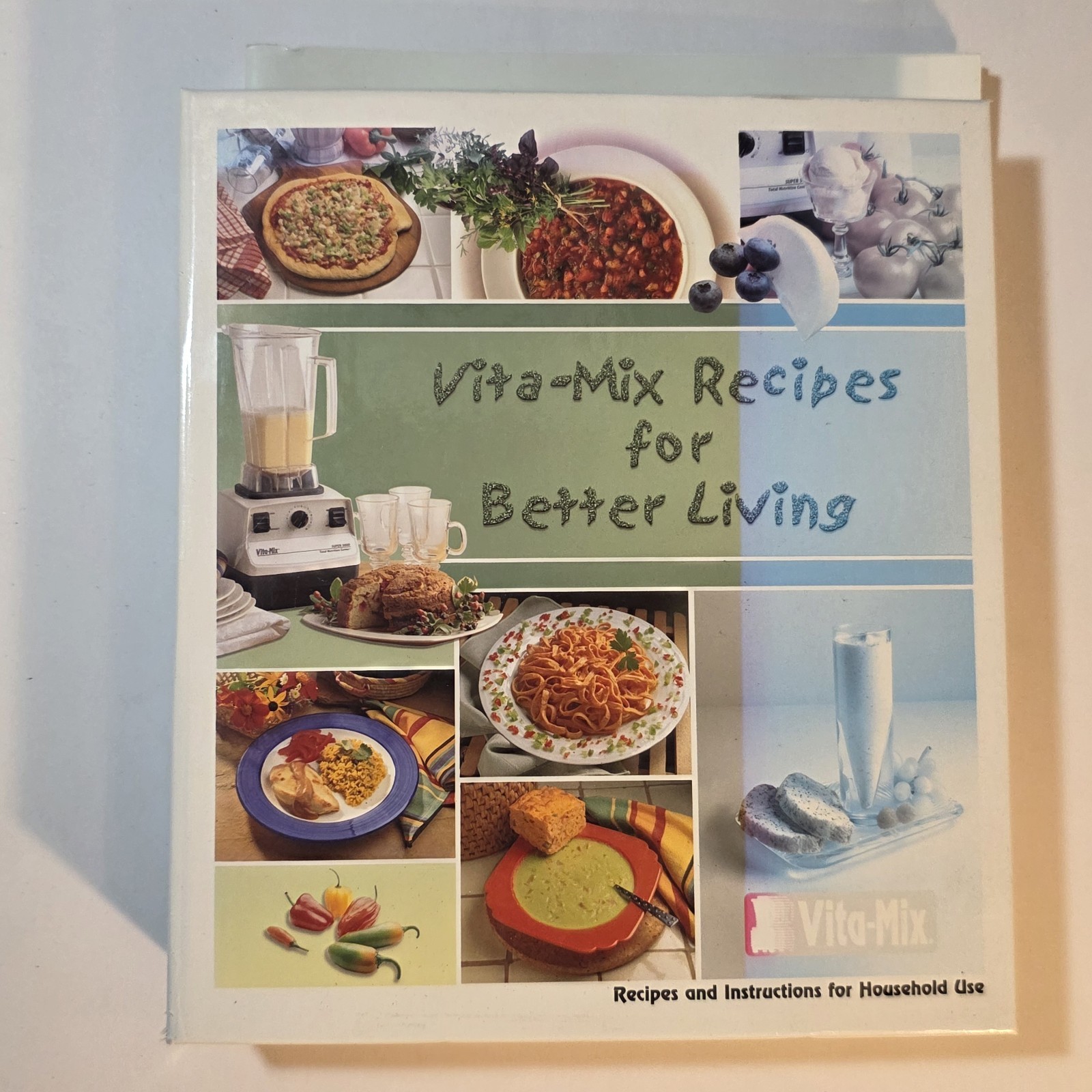 Vita-Mix Whole Food Recipes 3-Ring Binder and Owner&rsquo;s Manual 2000 USA