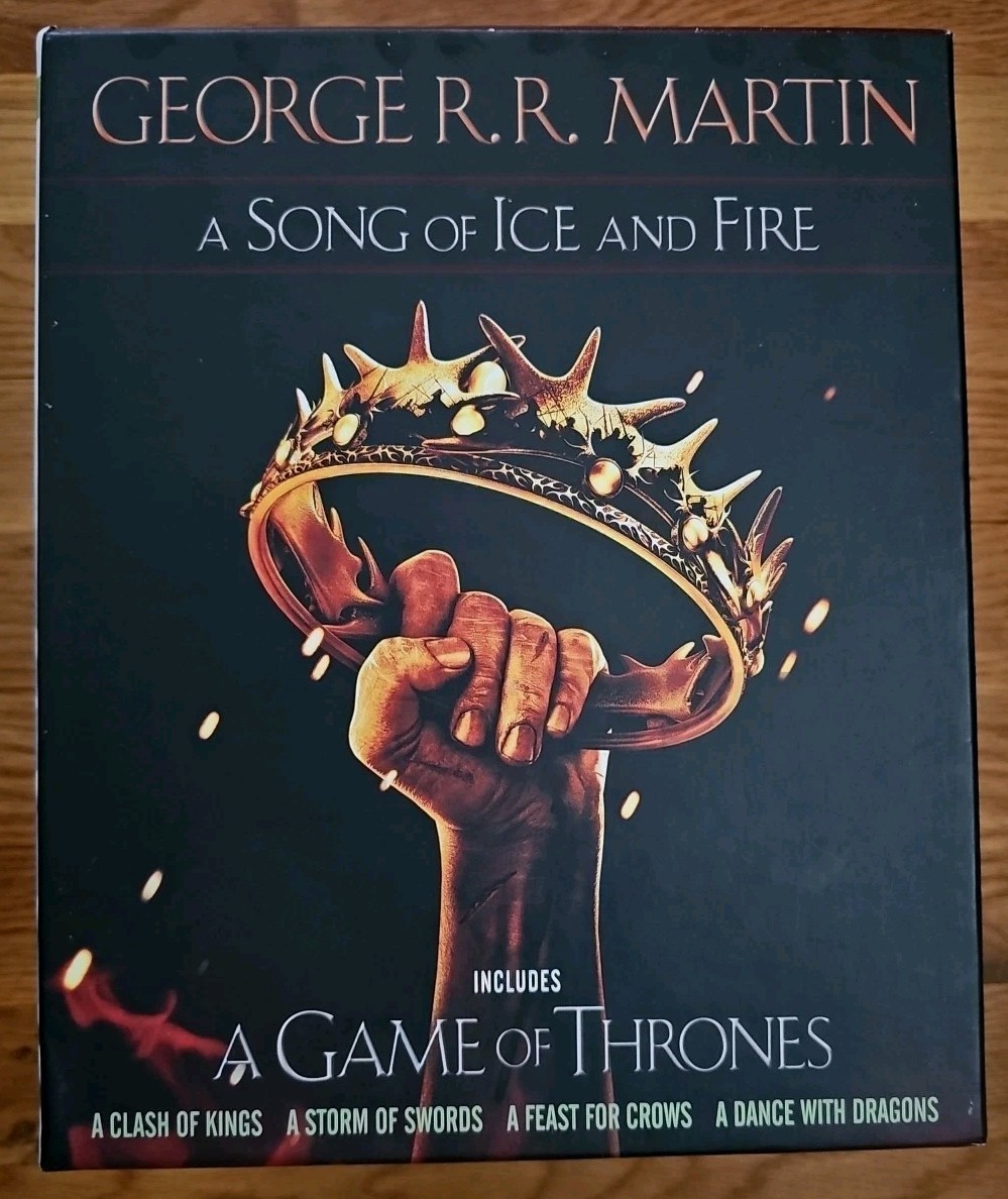 George R. R. Martin&rsquo;s A Game of Thrones 5-Book Boxed Set Song of Ice and Fire