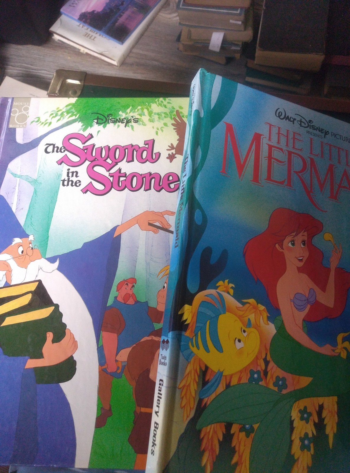 Lot of 25+ Children’s Movie Books: Disney, Pixar, Dreamworks – Essential Guides
