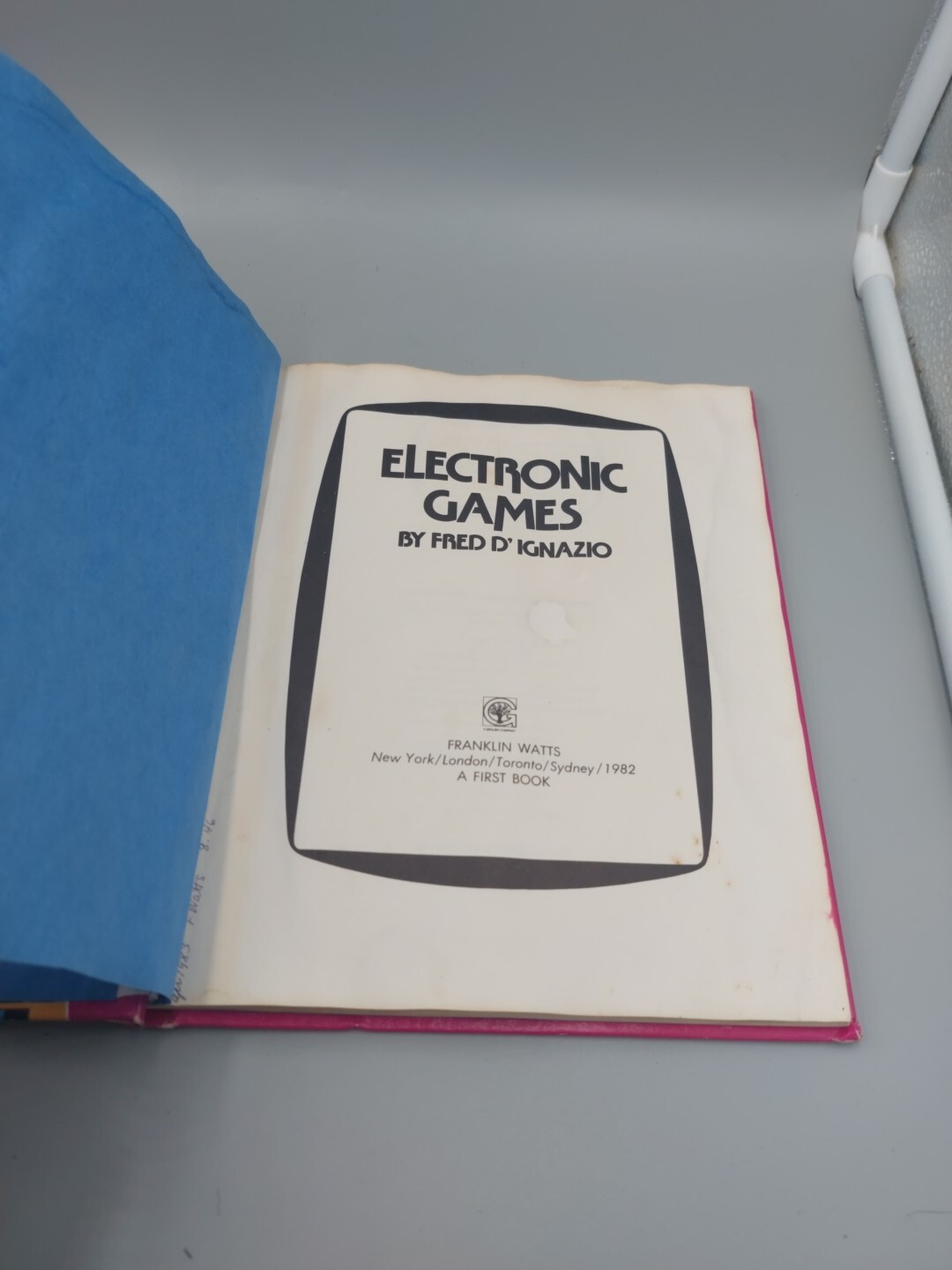 electronic games by Fred D&rsquo;ignazio A First Book Vintage Video Gaming Retro 1982