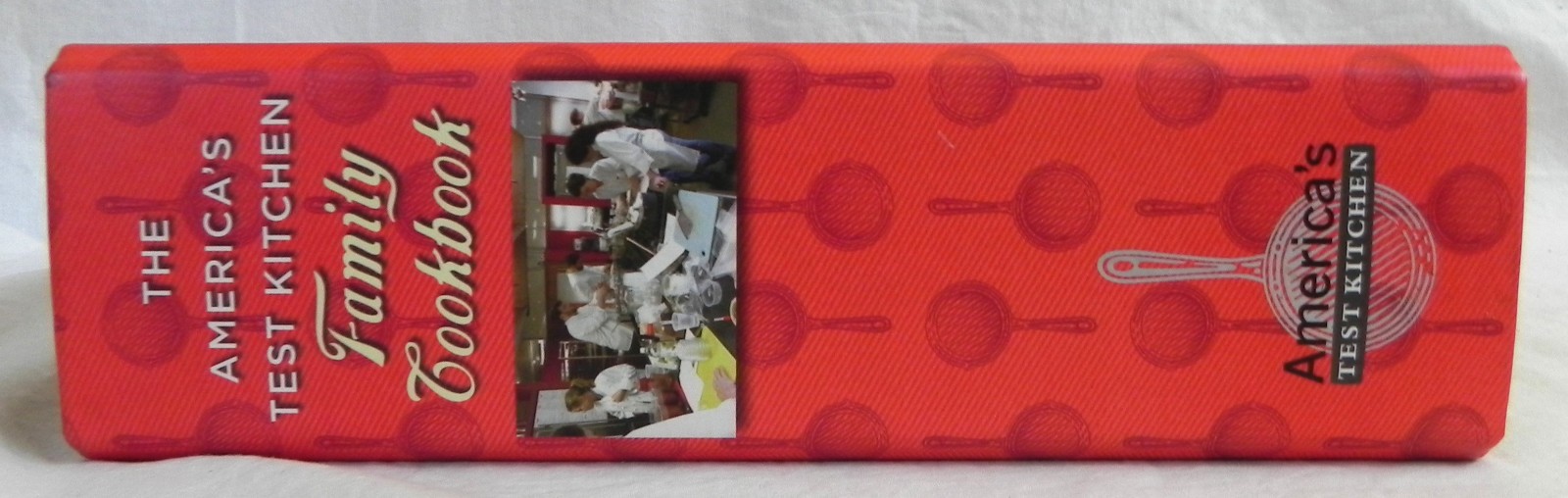 « The America&rsquo;s Test Kitchen Family Cookbook » 1200 Recipes, 848 Pages, 2005, VG