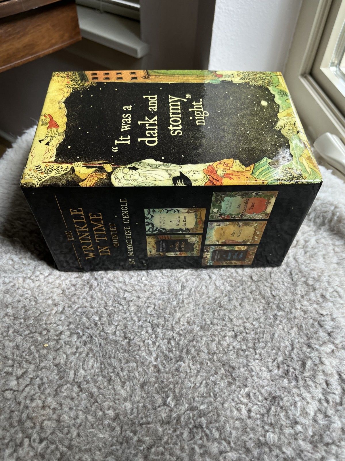 A Wrinkle in Time (Time Quintet) – Paperback By Madeleine L&rsquo;Engle – VERY GOOD++