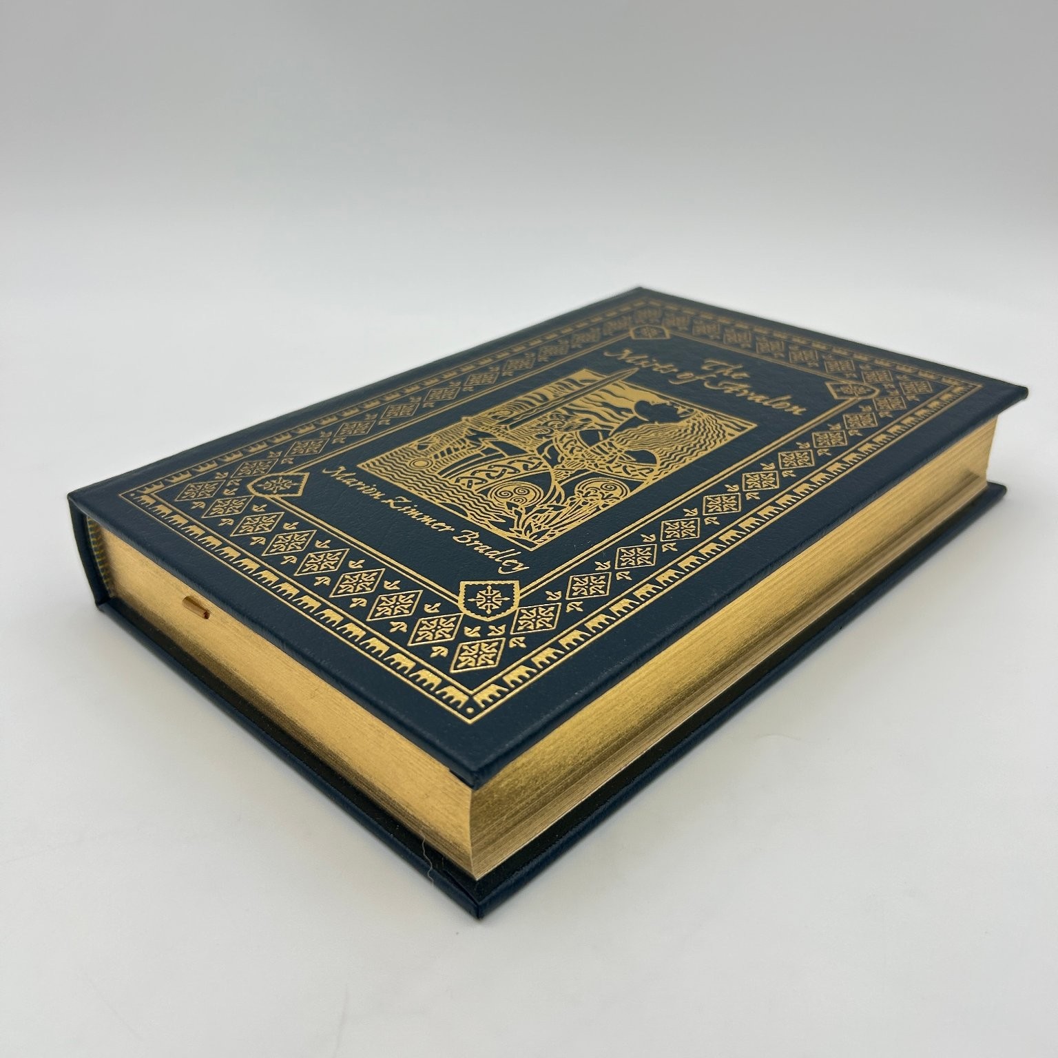 Mists of Avalon Marion Zimmer Bradley 1996 Collector&rsquo;s Edition Leather Bound