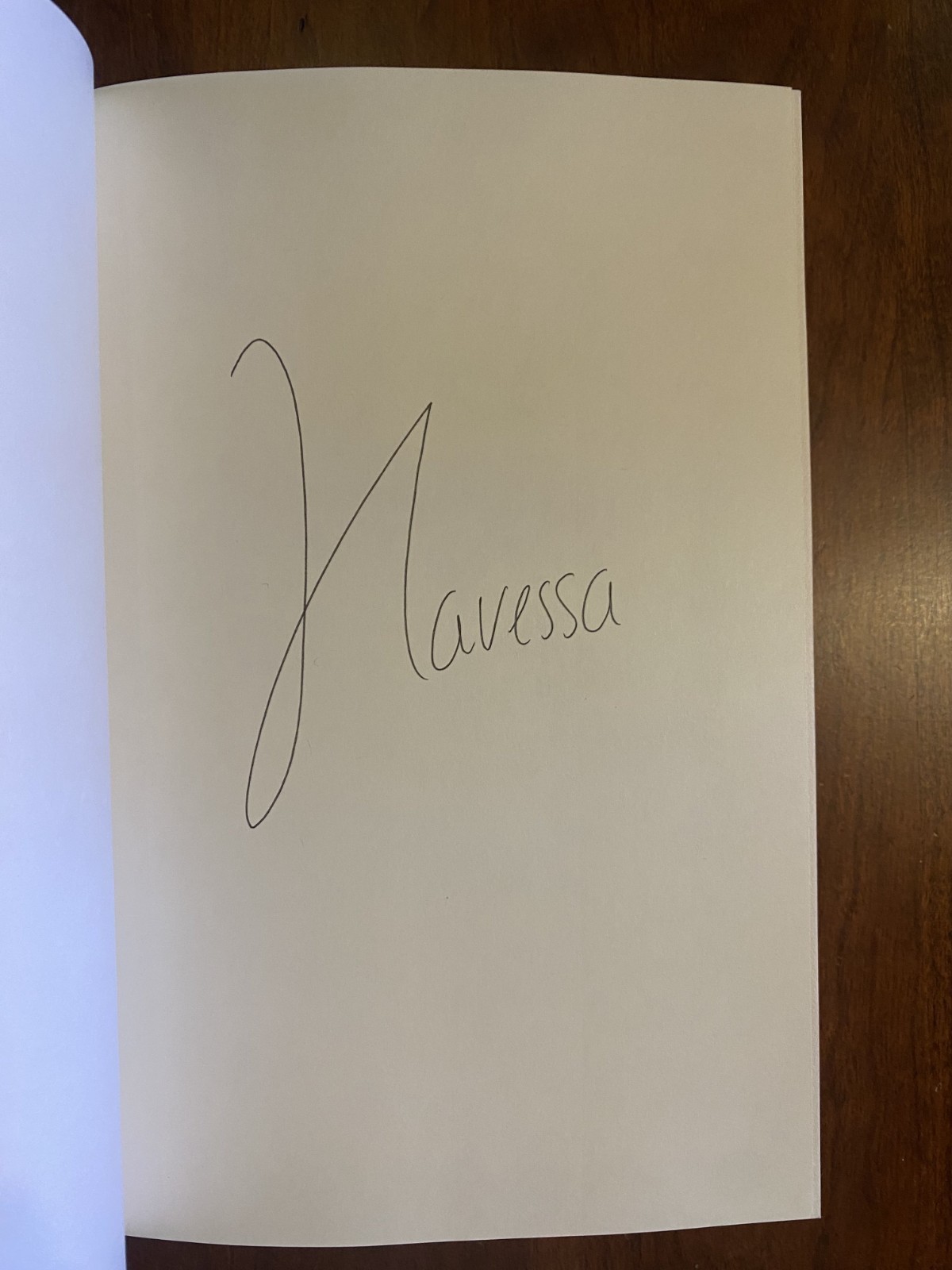 Navessa Allen « Game On » Books-A-Million Exclusive Autograph