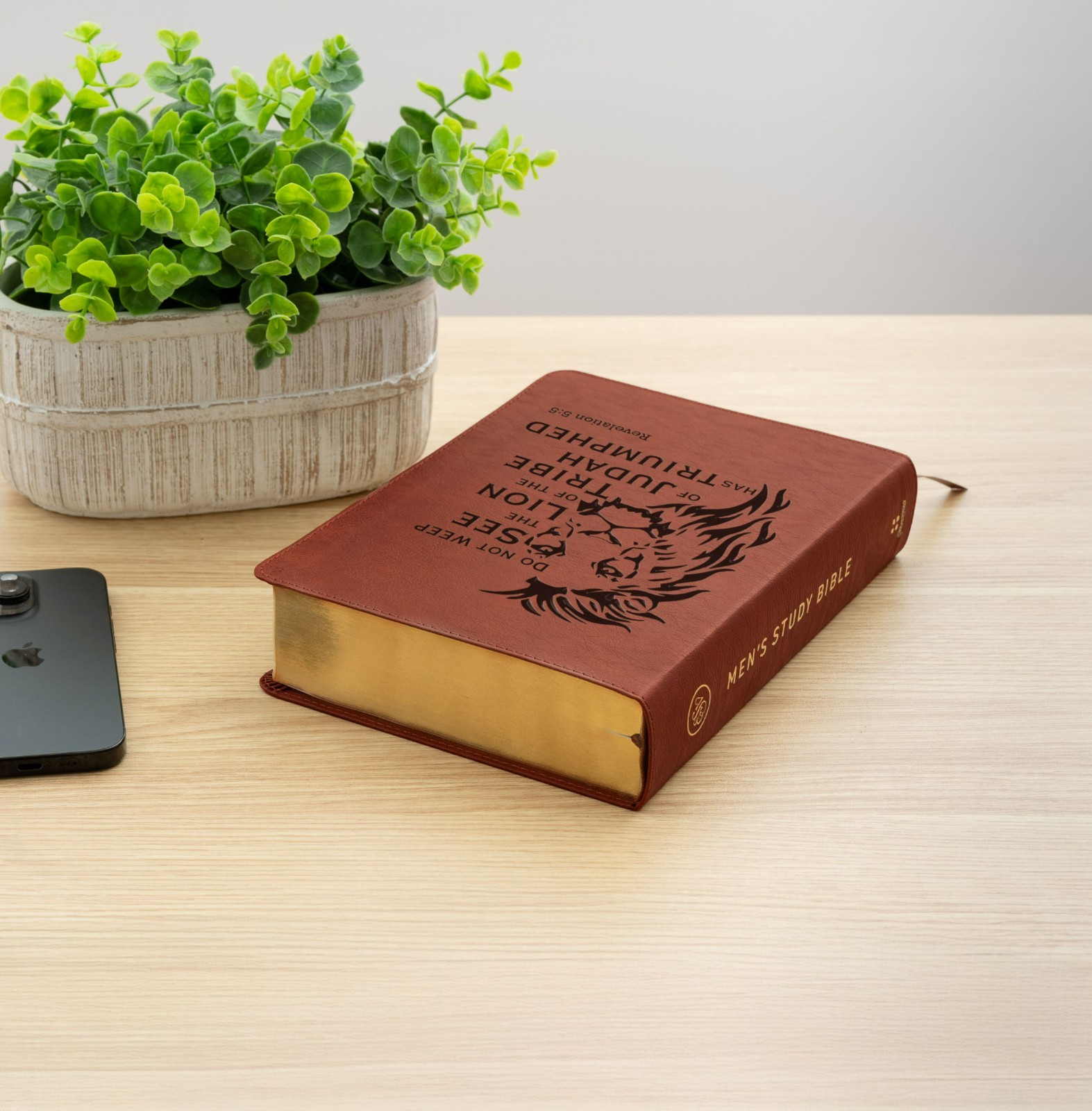 Personalized ESV Men&rsquo;s Study Bible: Create Your Own Custom Engraved Design
