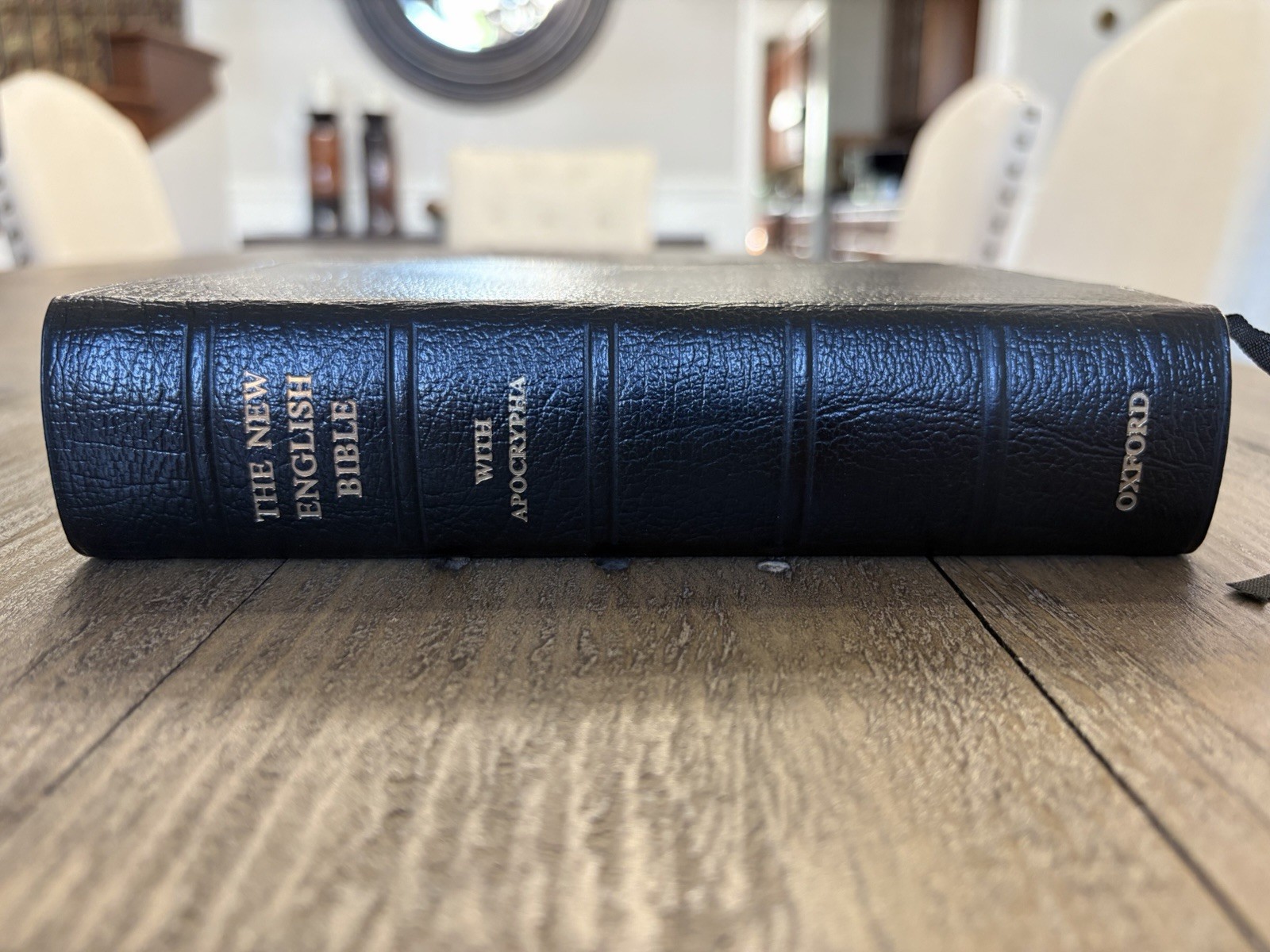 New English Bible with Apocrypha – Oxford – Buffalo Calf Limp Leather