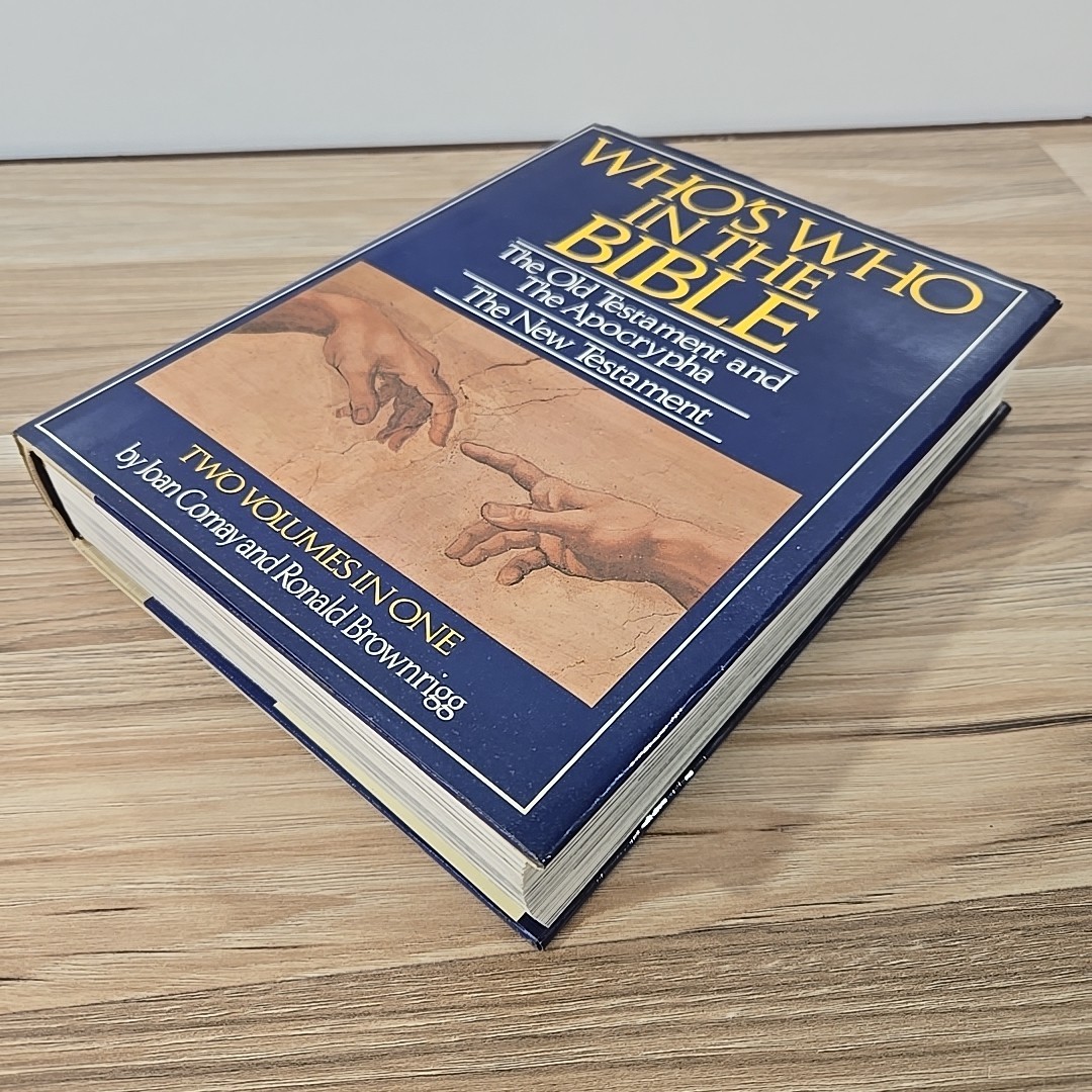 WHO&rsquo;S WHO IN THE BIBLE Two vols in One Old And New Testament & Apocrypha HC 1980
