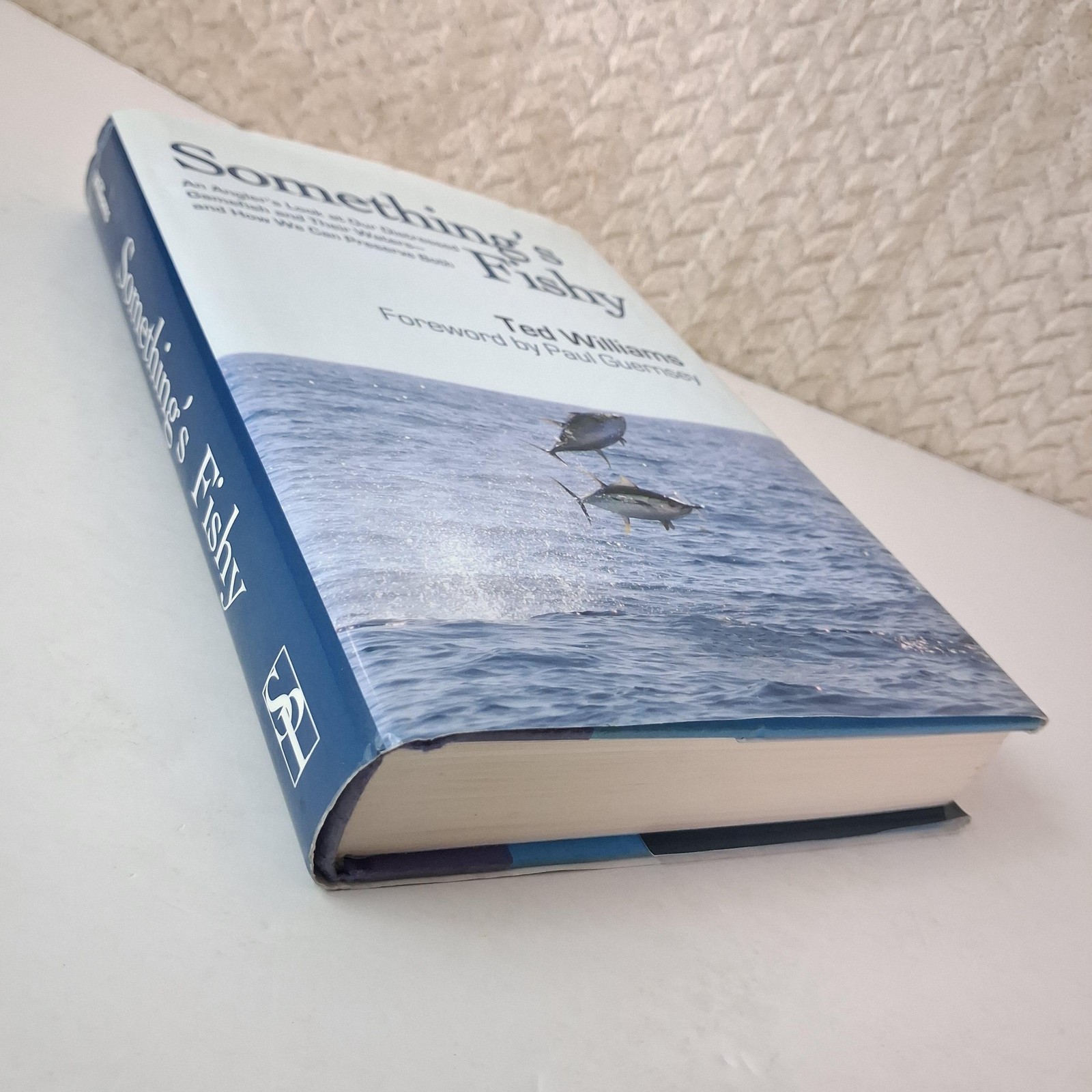 Something&rsquo;s Fishy Ted Williams Paul Guernsey Skyhorse Blue HC DJ 2007 USA