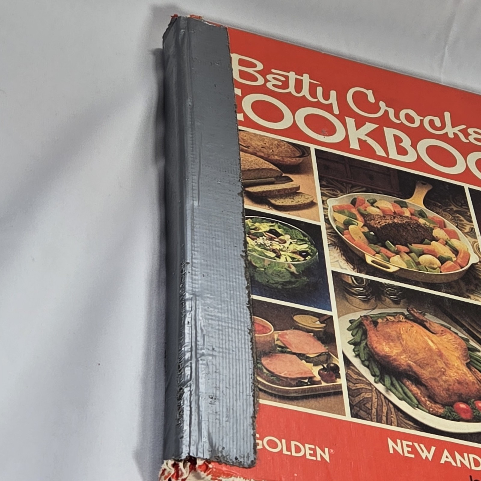 Vintage 1970&rsquo;s Betty Crocker’s Cookbook New & Revised Edition Red Hardcover*READ
