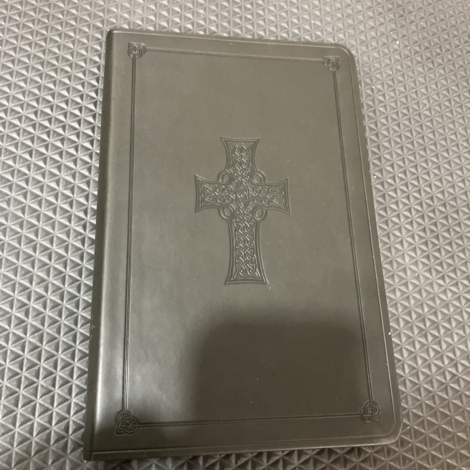 ESV Large Print Value Thinline Bible – 9781433550270