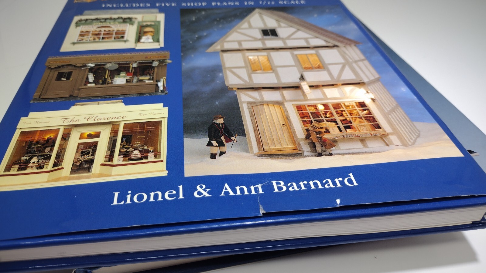 Lot (2) D&C Books Making Character Dolls&rsquo; Houses + Shopkeeper 1/12 Scale HCDJ VG
