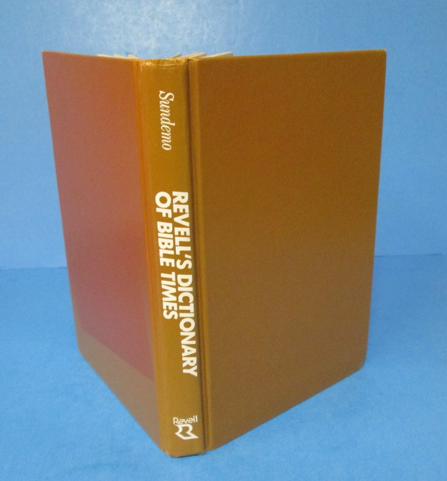 Revell&rsquo;s Dictionary of Bible Times by Leif Stegeland 1979 HB translation rj