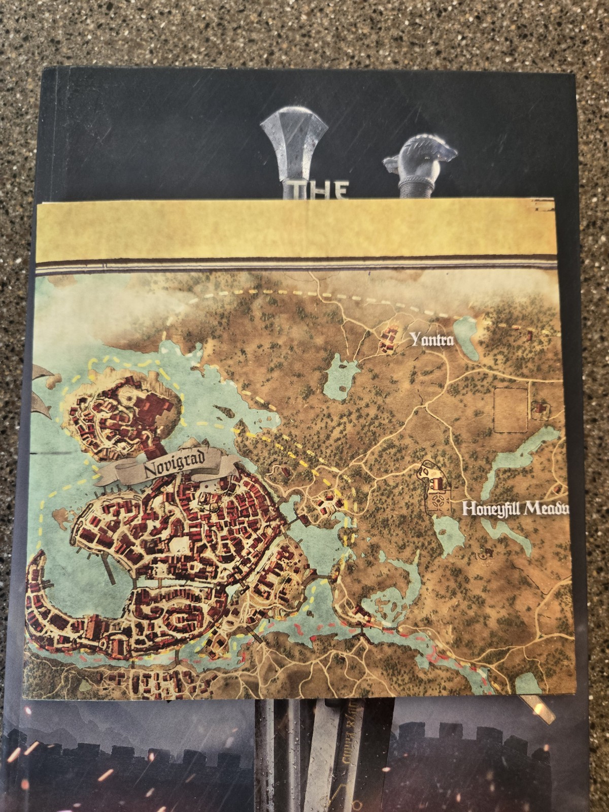 Witcher 3: Wild Hunt Official Collector&rsquo;s Edition Strategy Guide W/ MAP