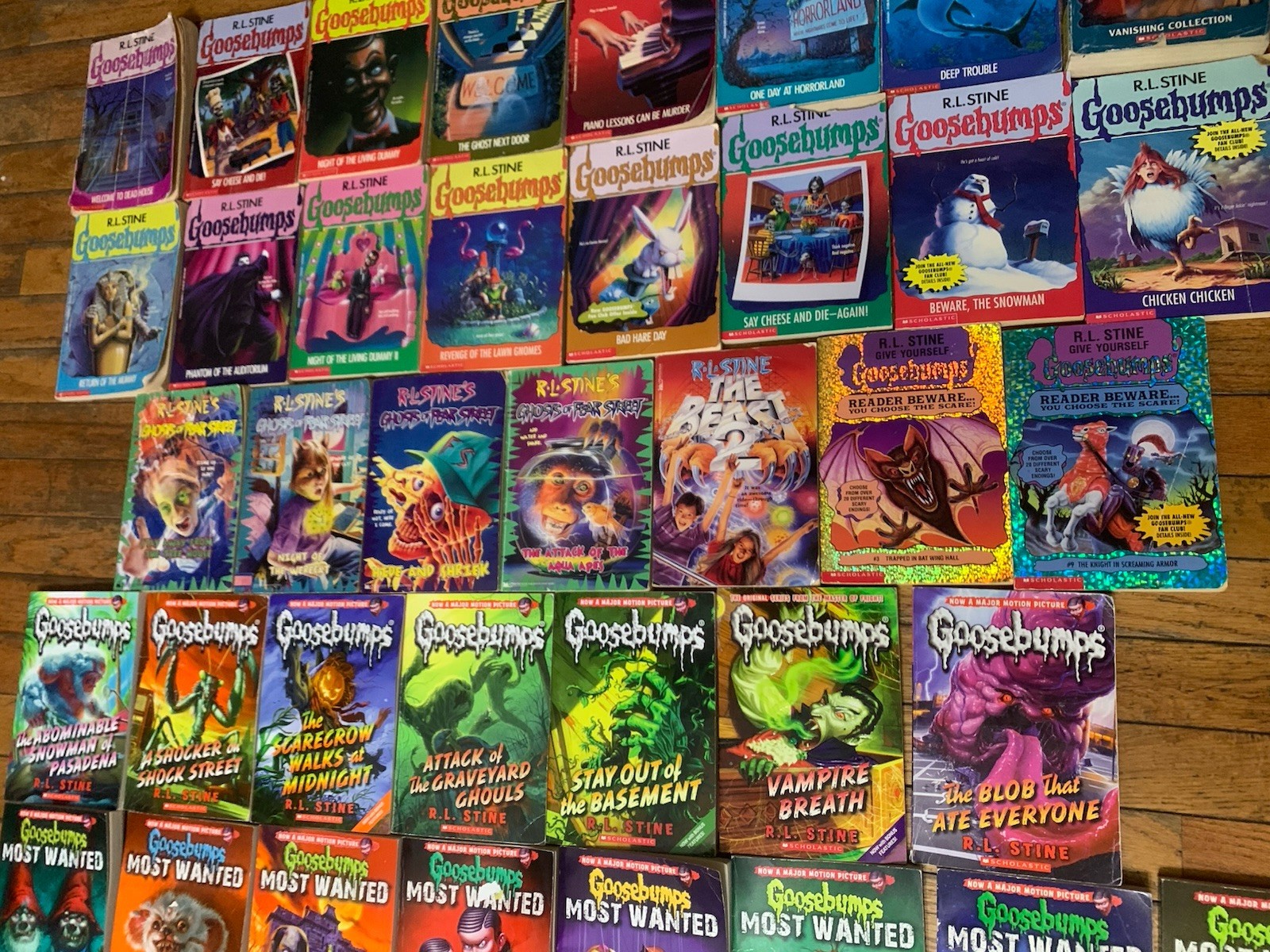 Lot of 68 Goosebumps /R.L Stine Some VTG &rsquo;90 Fear Street Most Wanted Horror VHS