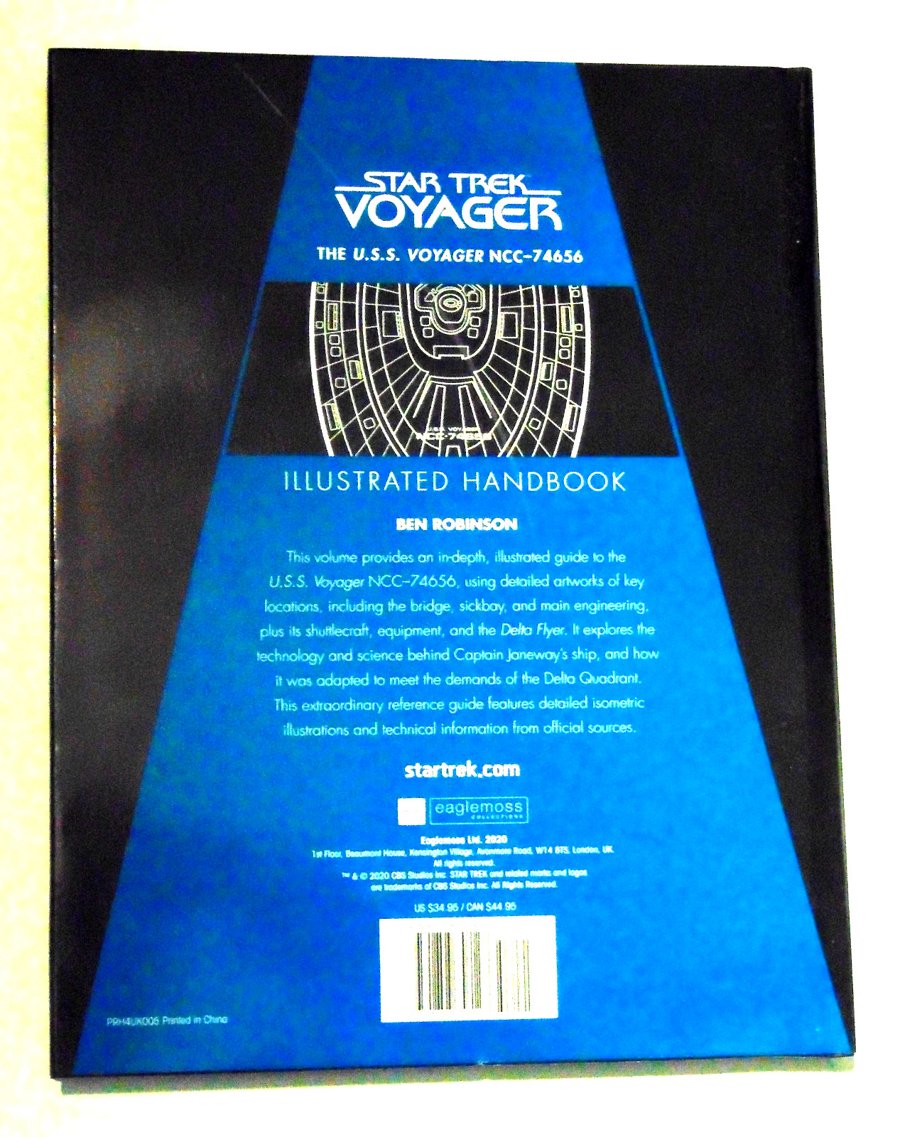 Star Trek Voyager U.S.S. Voyager NCC-74656 Illustrated Handbook Cap Janeway Book