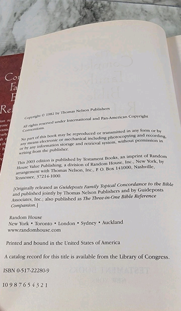 The Complete Family Bible Reference Dictionary Concordance Index / Hardback
