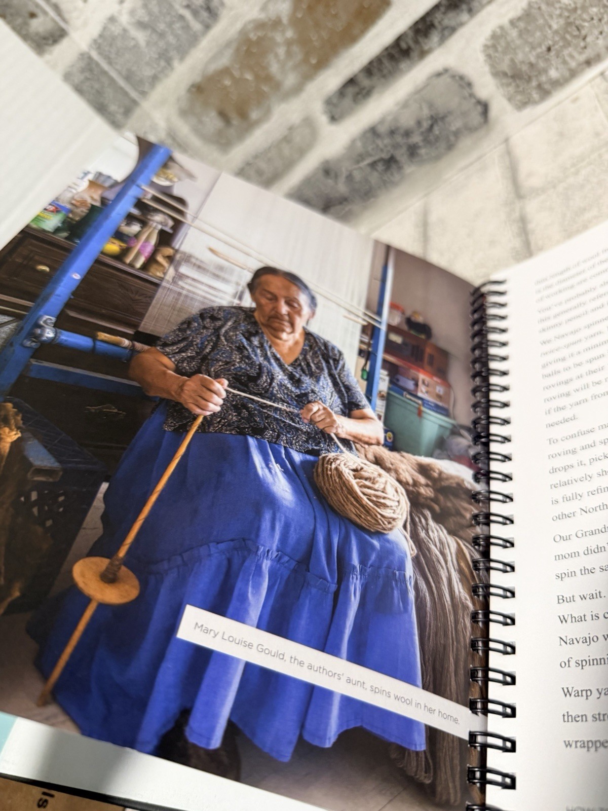 How to Weave a Navajo Rug and Other Lessons from Spider Woman, Pete, Lynda Telle